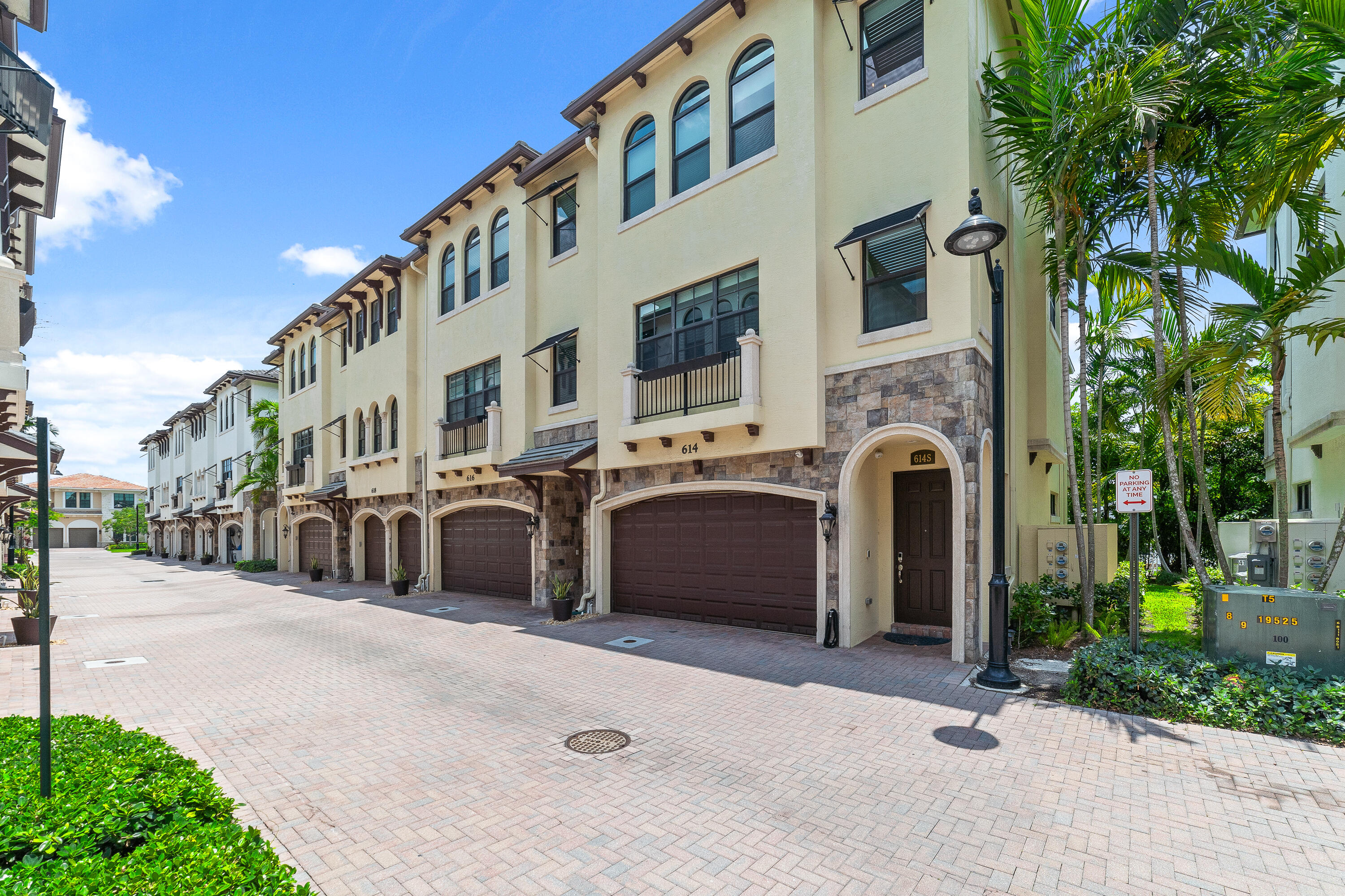 Photo 1 of 614 Windward Circle, Boynton Beach, Florida, $960,000, Web #: 10990304