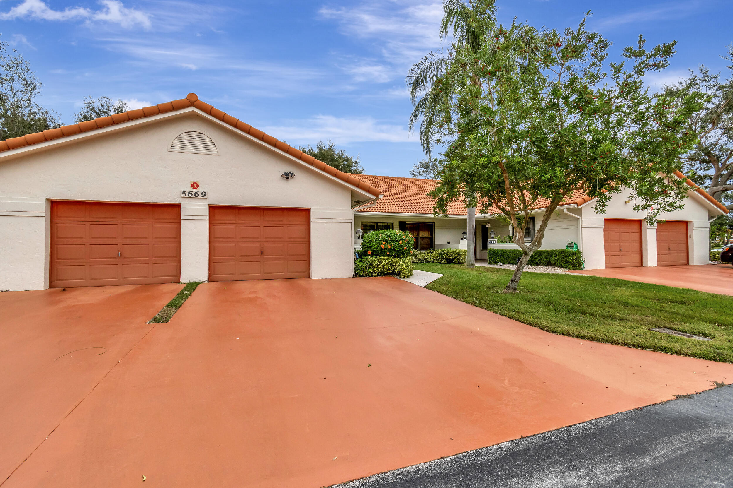 5669 Caruso Court 102, Boynton Beach, Palm Beach County, Florida - 2 Bedrooms  
2 Bathrooms - 