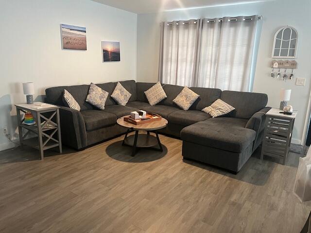 Photo 1 of 1800 N Bayshore Dr 2207, Miami, Florida, $3,500, Web #: 11063306