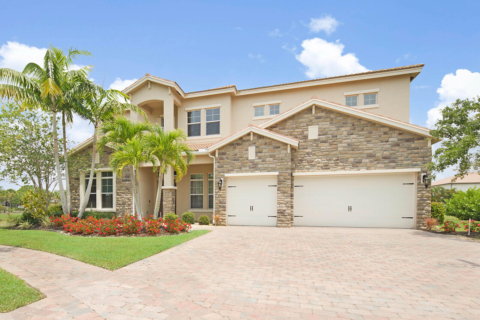 8965 Cypress Grove Lane, Royal Palm Beach, Palm Beach County, Florida - 6 Bedrooms  
5.5 Bathrooms - 