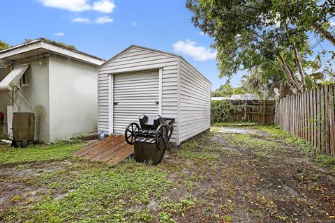 Tiny photo for 6445 Charleston Street, Hollywood, FL 33024 (MLS # RX-11119045)