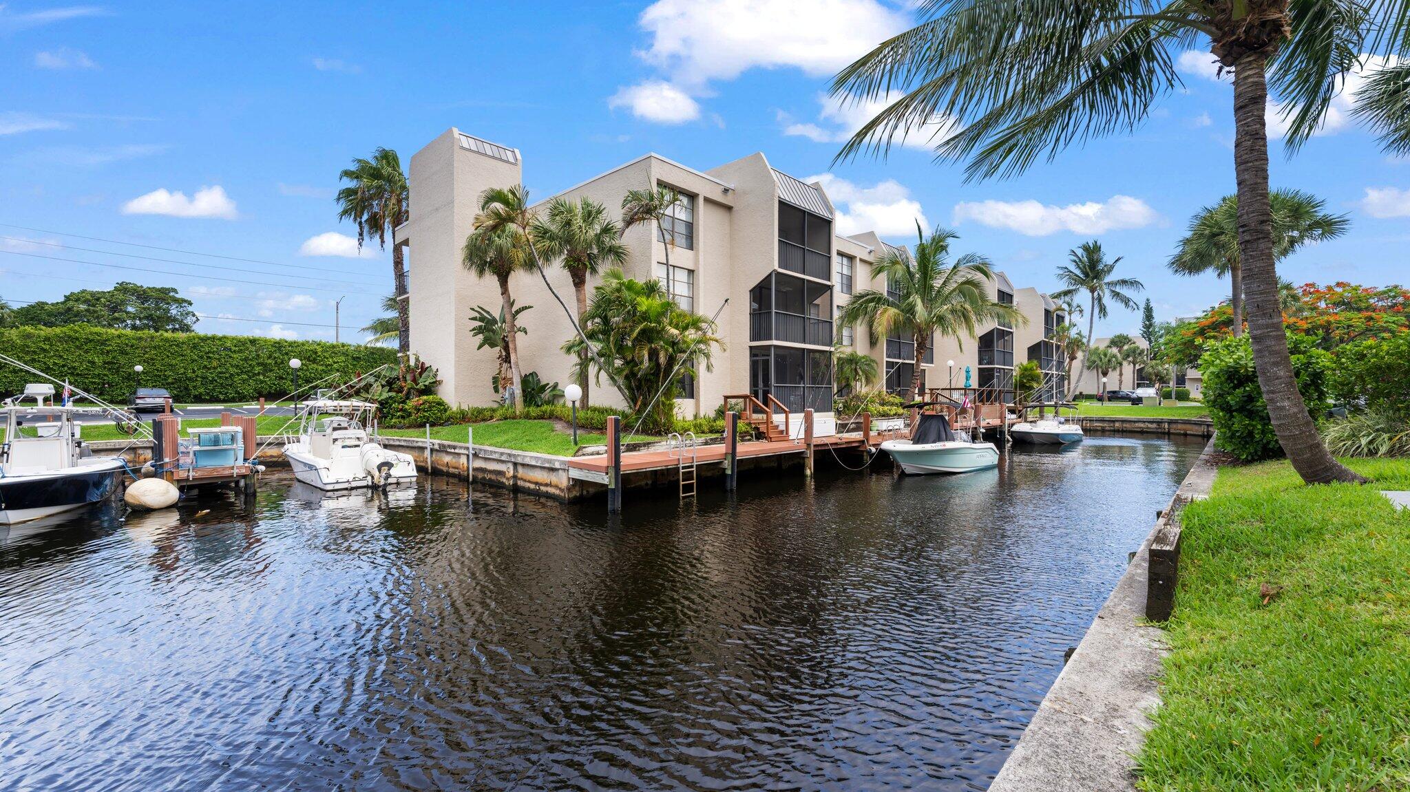 16 Royal Palm Way 1020, Boca Raton, Palm Beach County, Florida - 2 Bedrooms  
2 Bathrooms - 