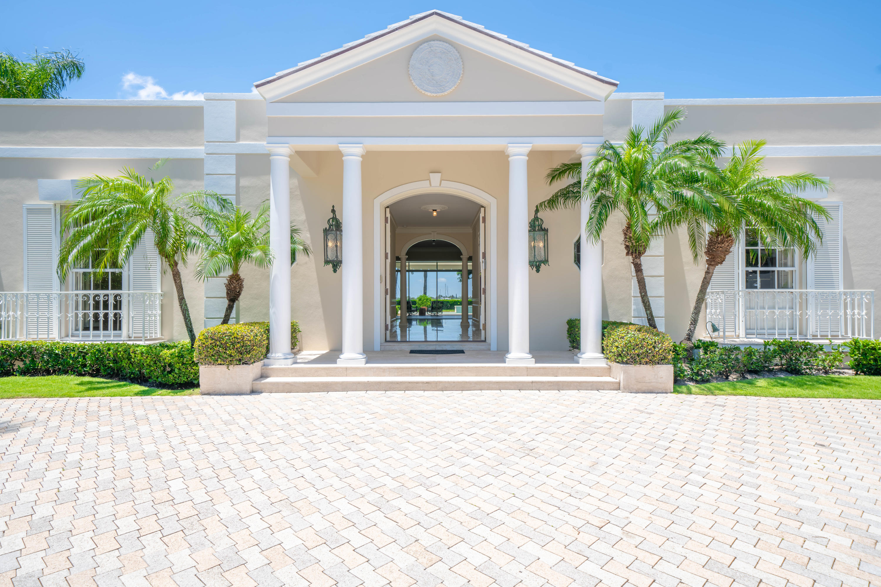 Photo 1 of 1120 N Lake Way, Palm Beach, Florida, $14,500,000, Web #: 10429157