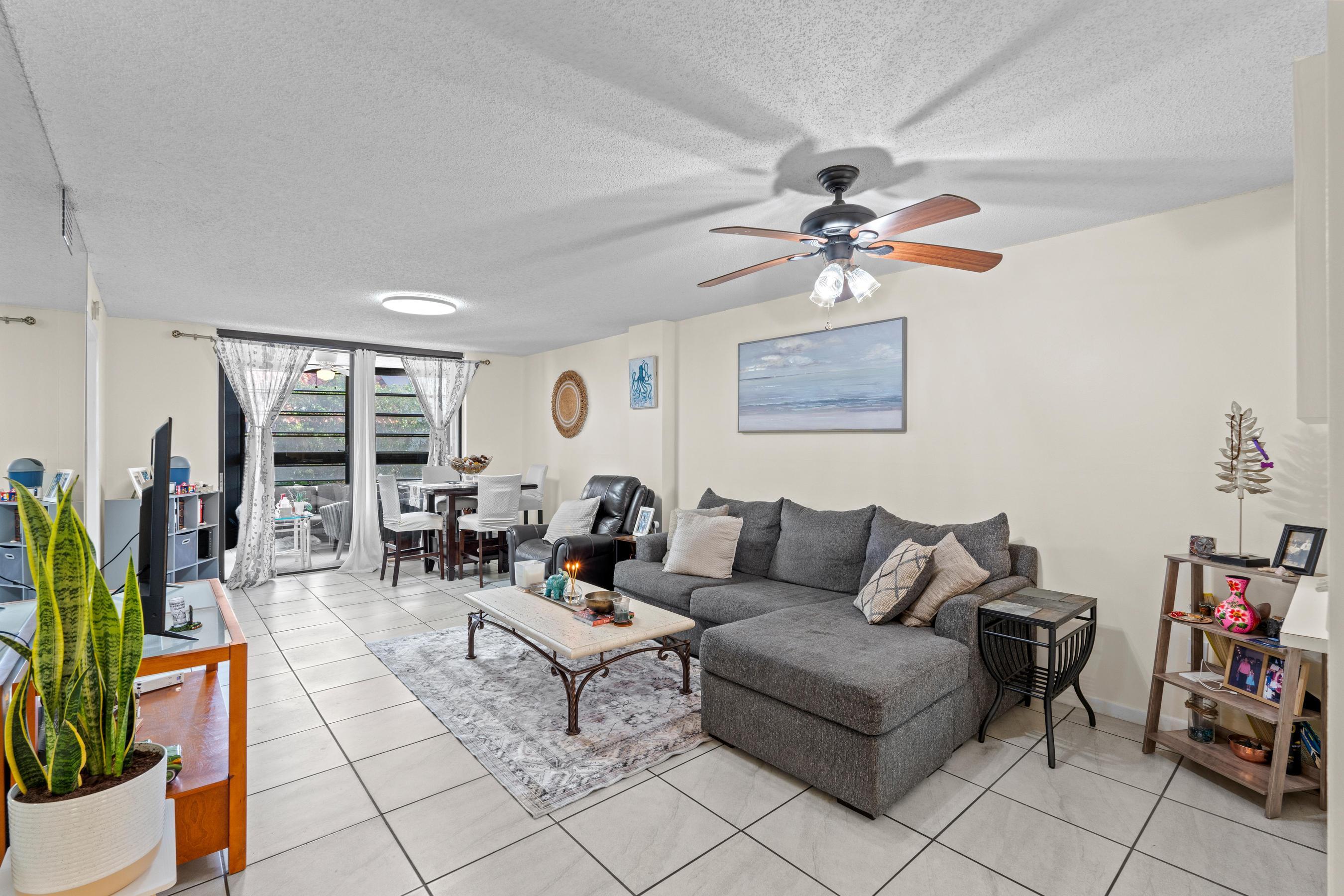 Property for Sale at 896 N Federal Highway 121, Lantana, Palm Beach County, Florida - Bedrooms: 2 
Bathrooms: 2  - $224,900