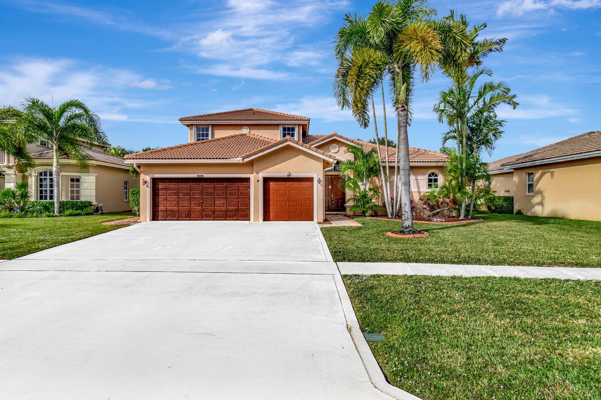 3438 Harness Circle, Wellington, Palm Beach County, Florida - 5 Bedrooms  
2.5 Bathrooms - 