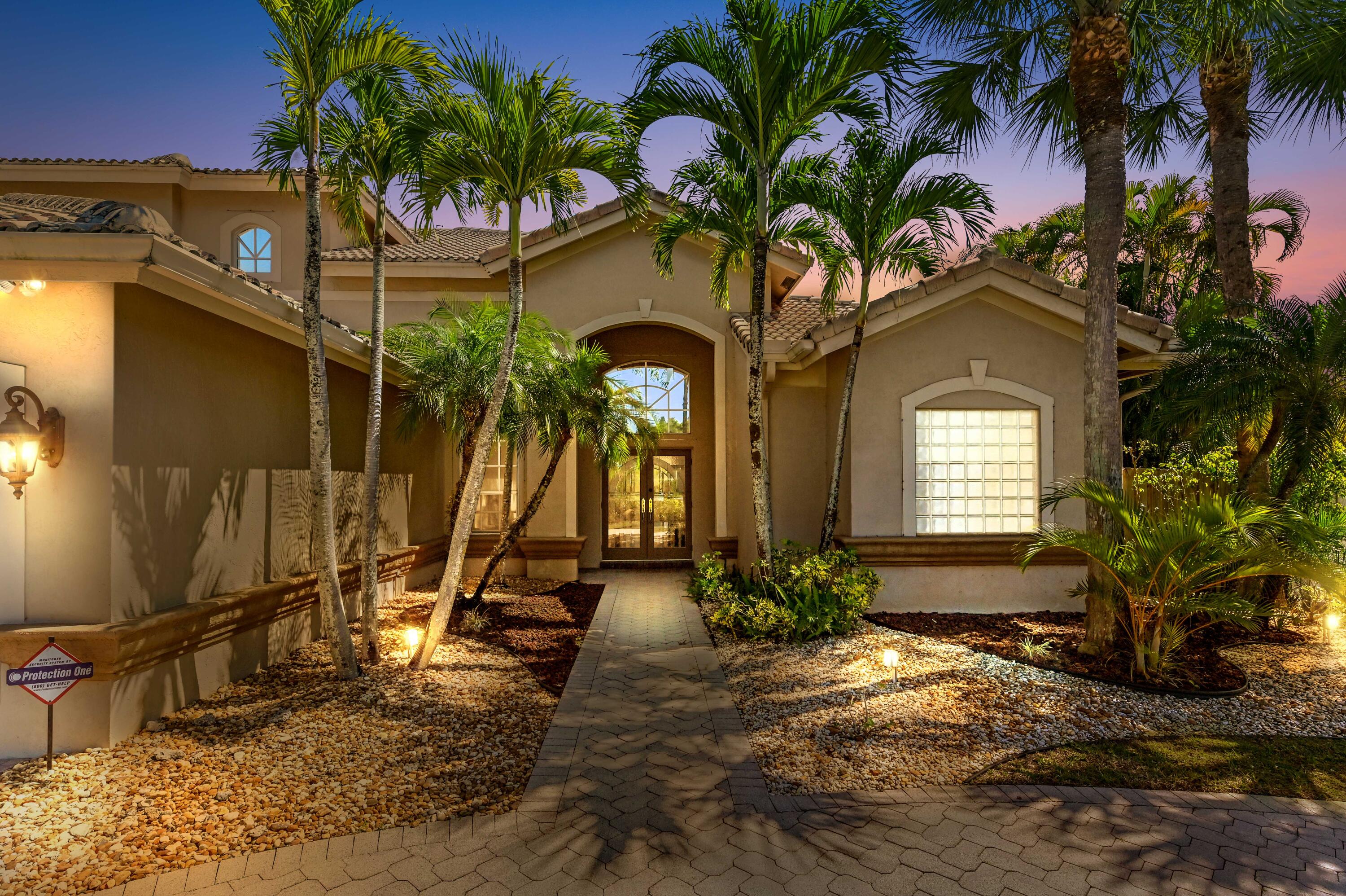 Property for Sale at 4538 Danielson Drive, Lake Worth, Palm Beach County, Florida - Bedrooms: 5 
Bathrooms: 2.5  - $949,900
