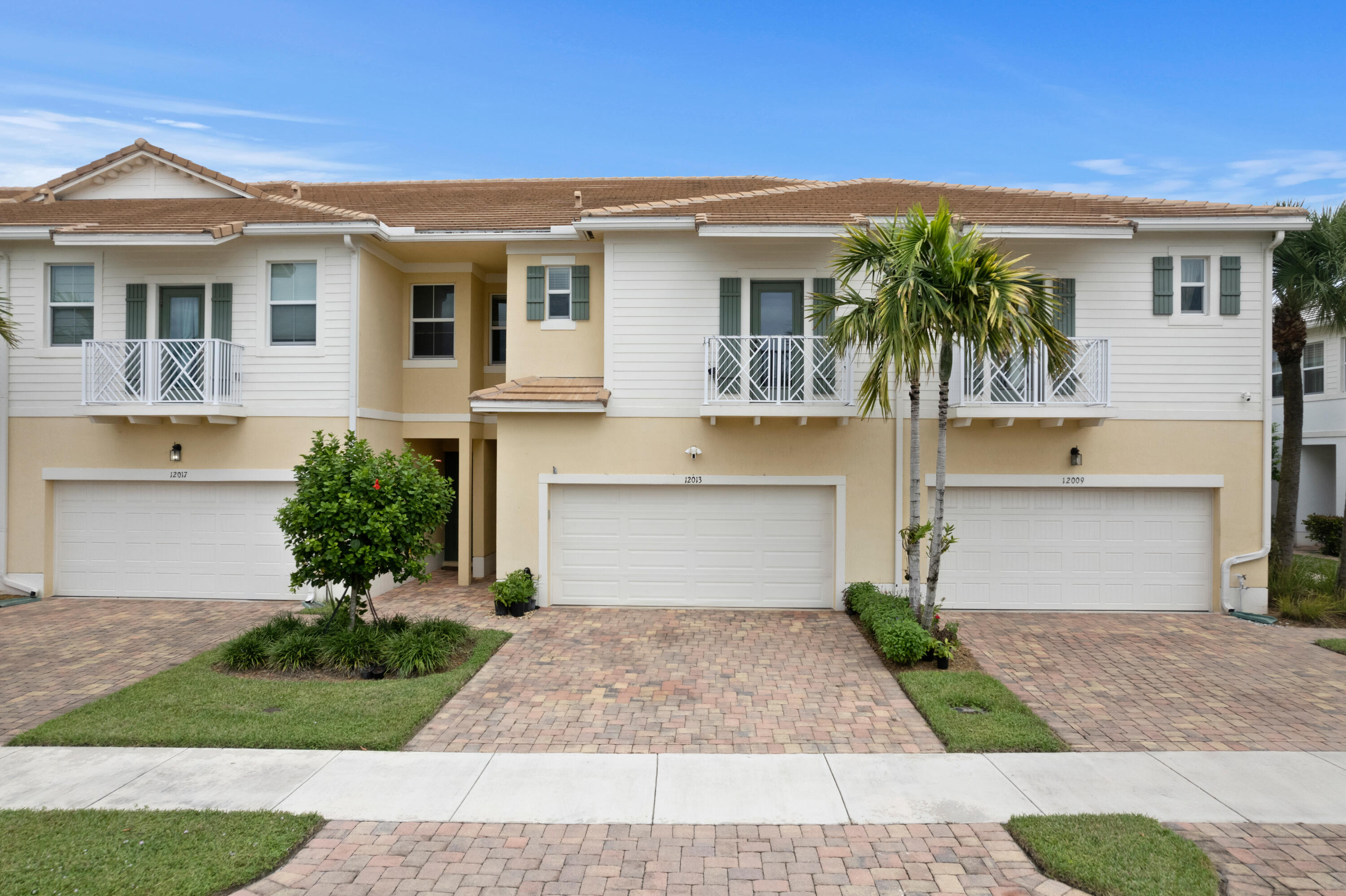 12013 Park Central, Royal Palm Beach, Palm Beach County, Florida - 3 Bedrooms  
2.5 Bathrooms - 