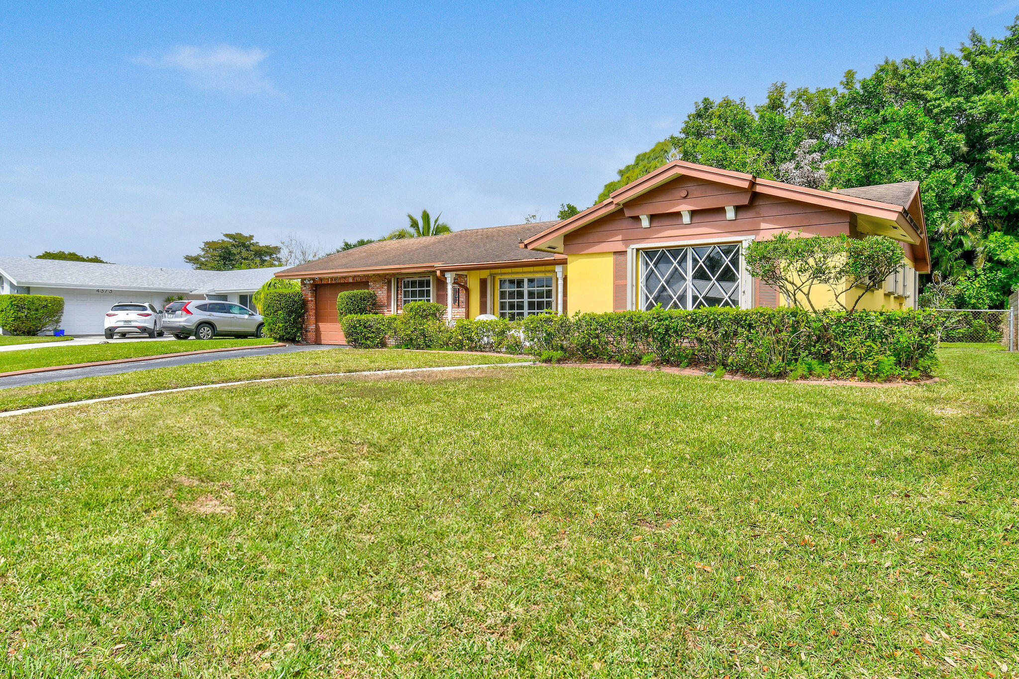Property for Sale at 4361 Daffodil Circle, Palm Beach Gardens, Palm Beach County, Florida - Bedrooms: 3 
Bathrooms: 2  - $525,000