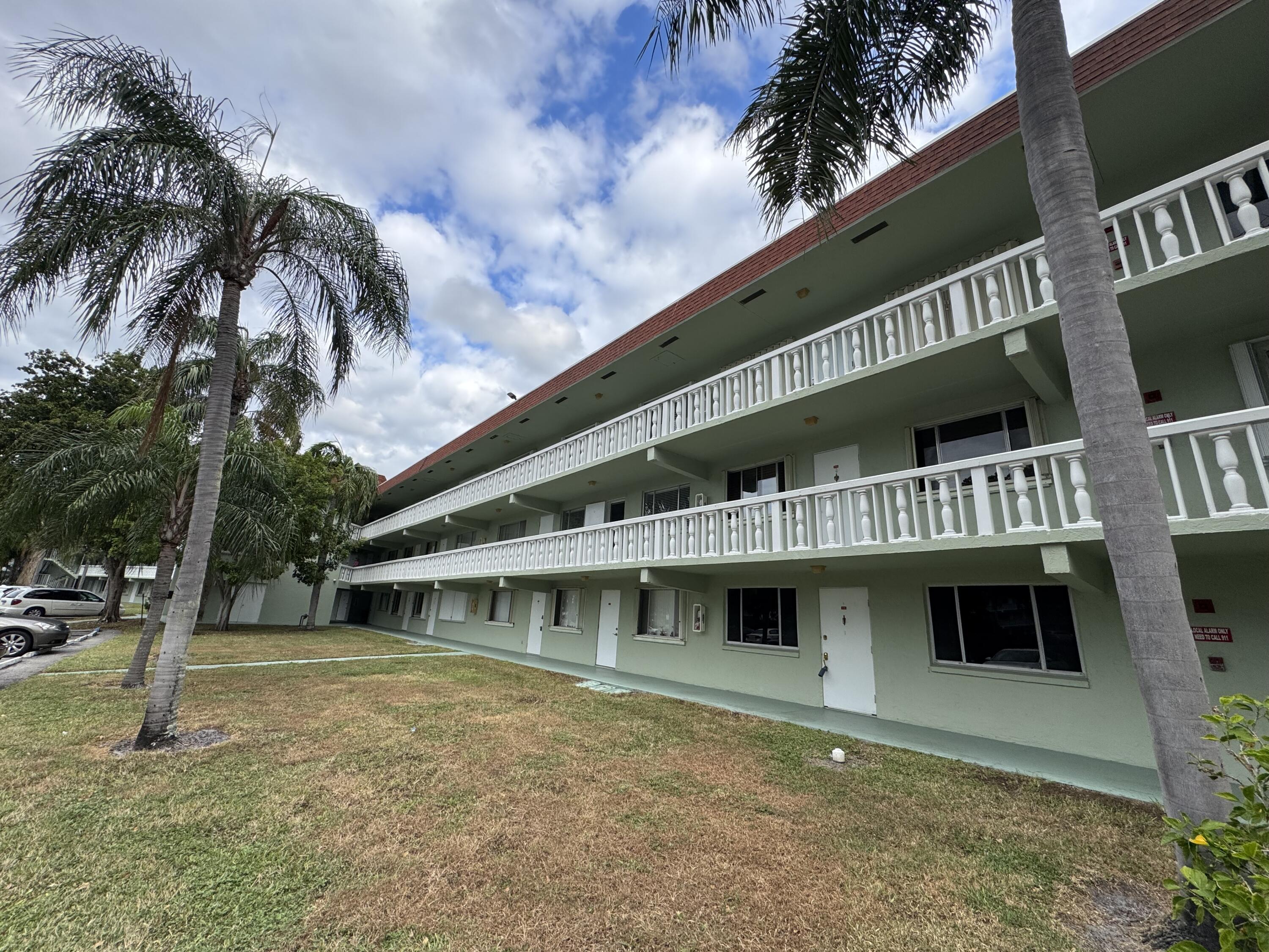 3100 Springdale Boulevard 115, Palm Springs, Miami-Dade County, Florida - 2 Bedrooms  
1.5 Bathrooms - 