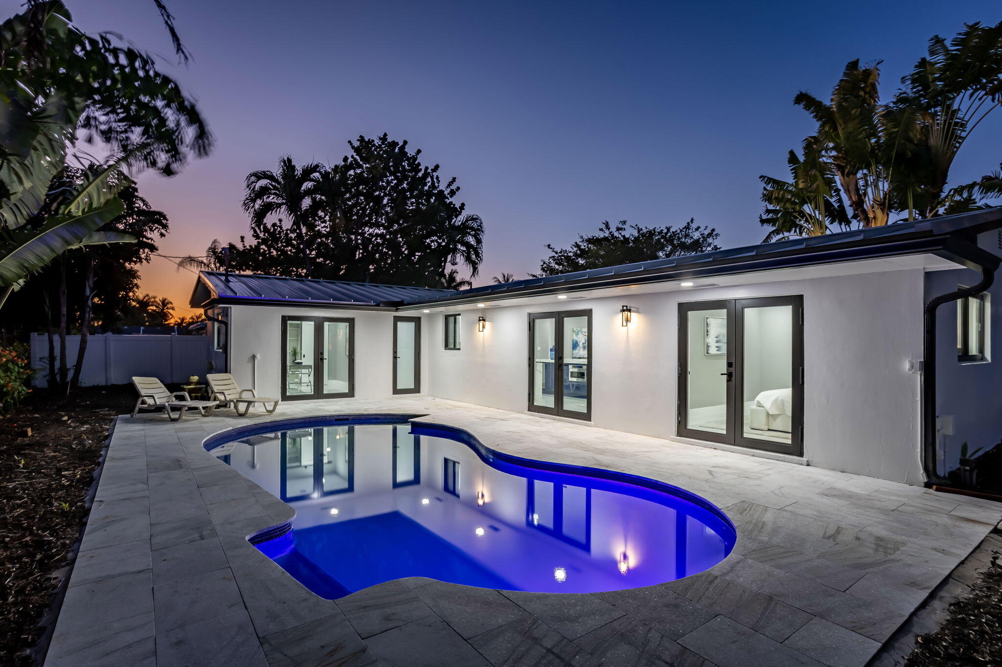 200 Sw 12th Street, Boca Raton, Palm Beach County, Florida - 3 Bedrooms  
2 Bathrooms - 