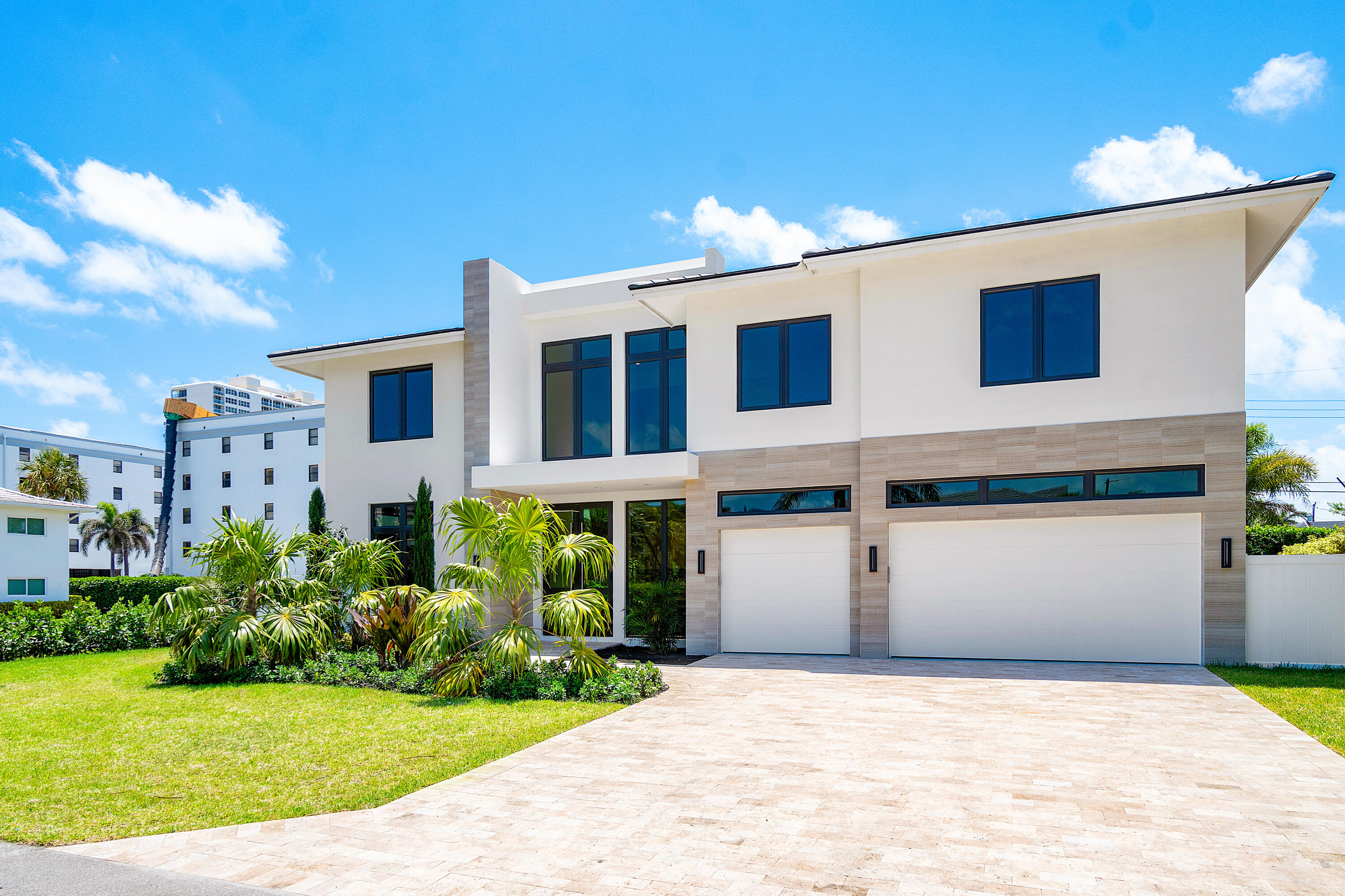 368 Churchill Road, West Palm Beach, Palm Beach County, Florida - 5 Bedrooms  
5.5 Bathrooms - 