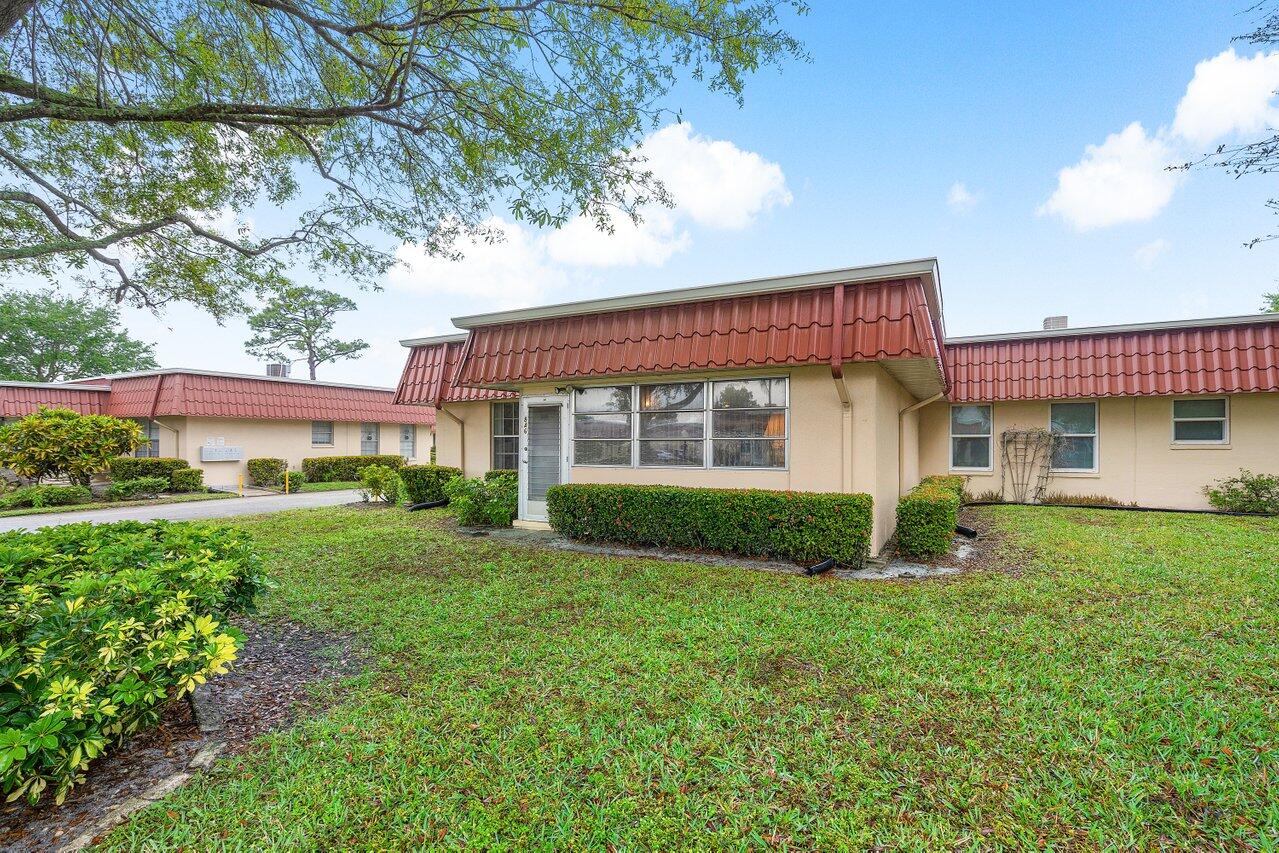 846 Salem Lane, Lake Worth, Palm Beach County, Florida - 1 Bedrooms  
1.5 Bathrooms - 