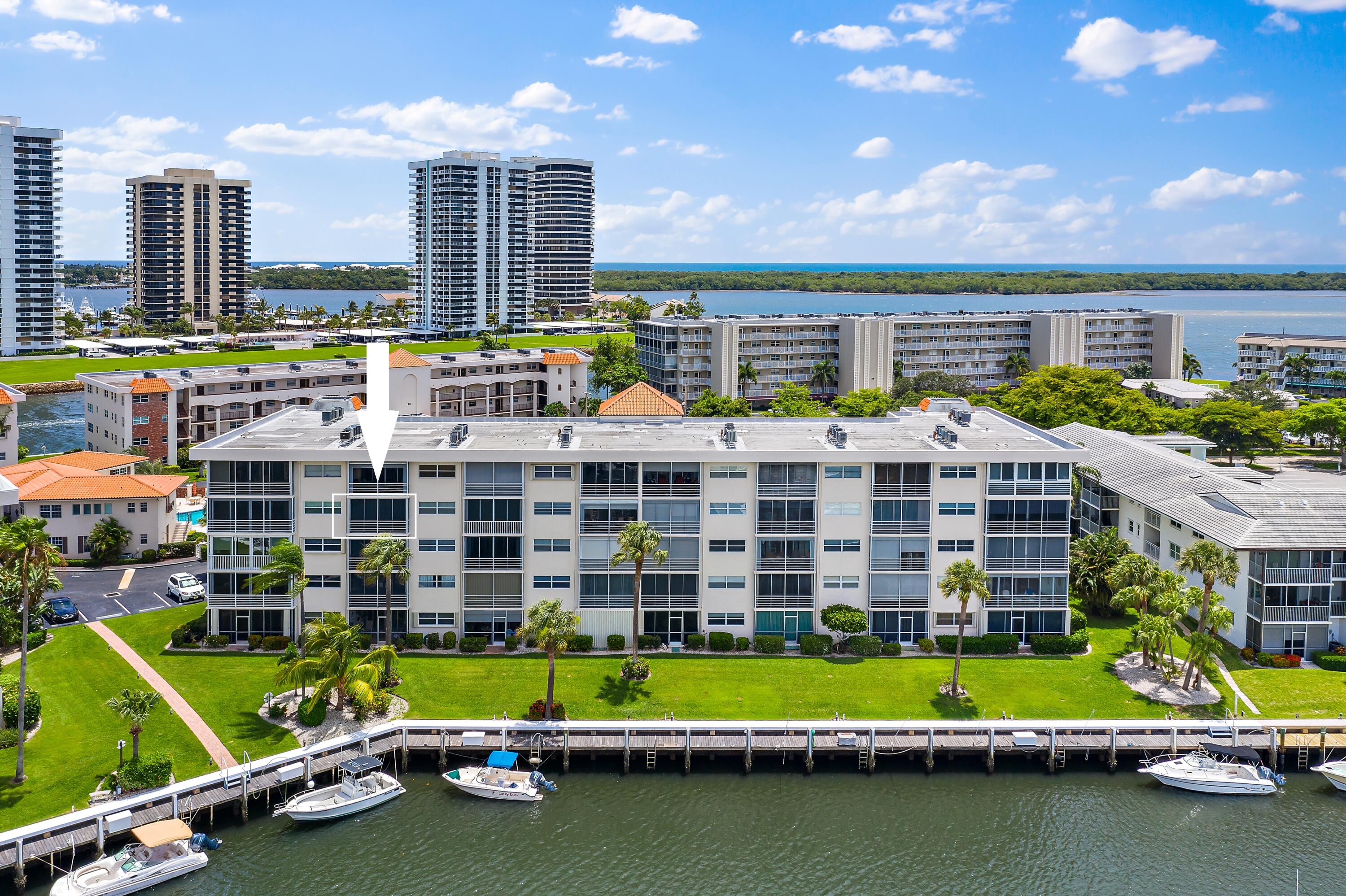 29 Yacht Club Drive 407, North Palm Beach, Miami-Dade County, Florida - 2 Bedrooms  
2 Bathrooms - 