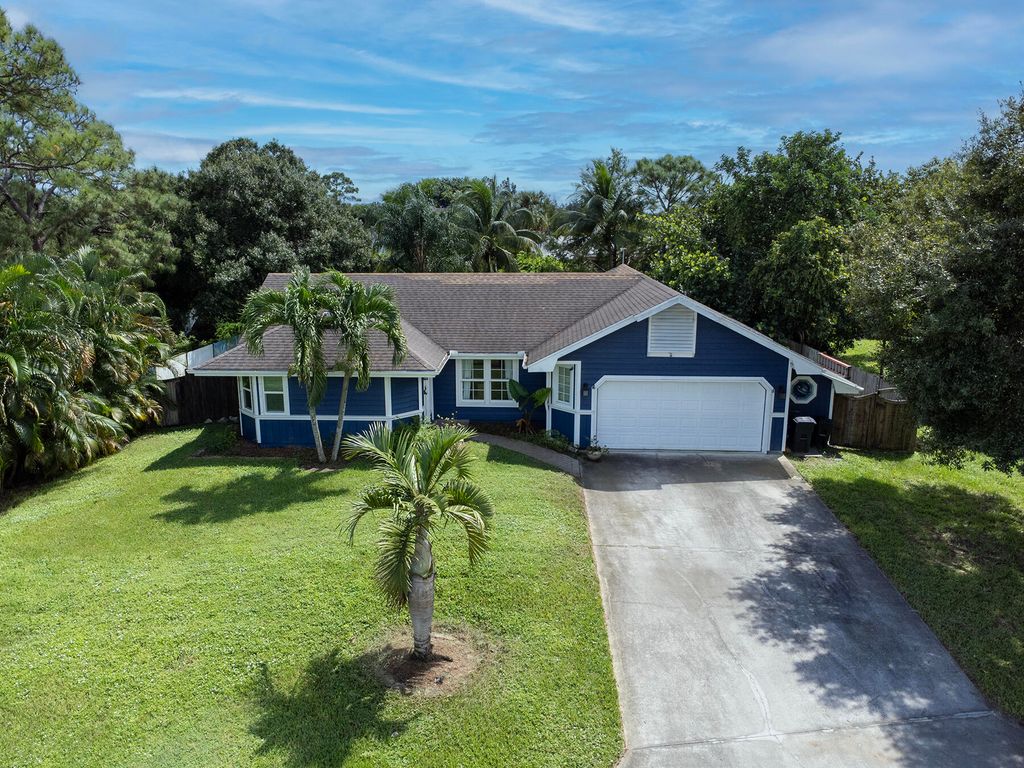 Photo of 446 SE Cardinal Trail, Stuart, FL 34997 (MLS # RX-11097000)