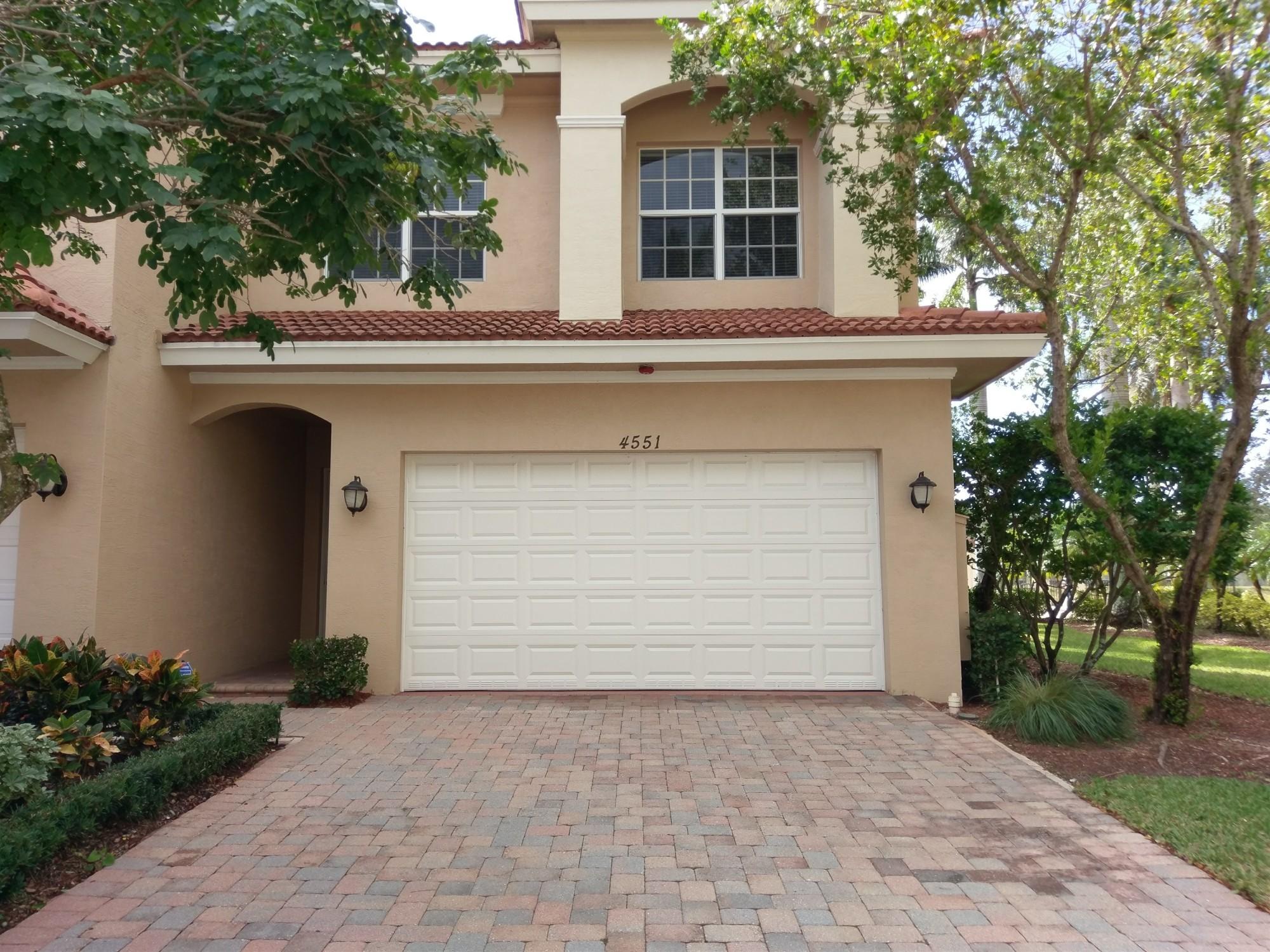 Photo 1 of 4551 Artesa Way, Palm Beach Gardens, Florida, $2,950, Web #: 10403435