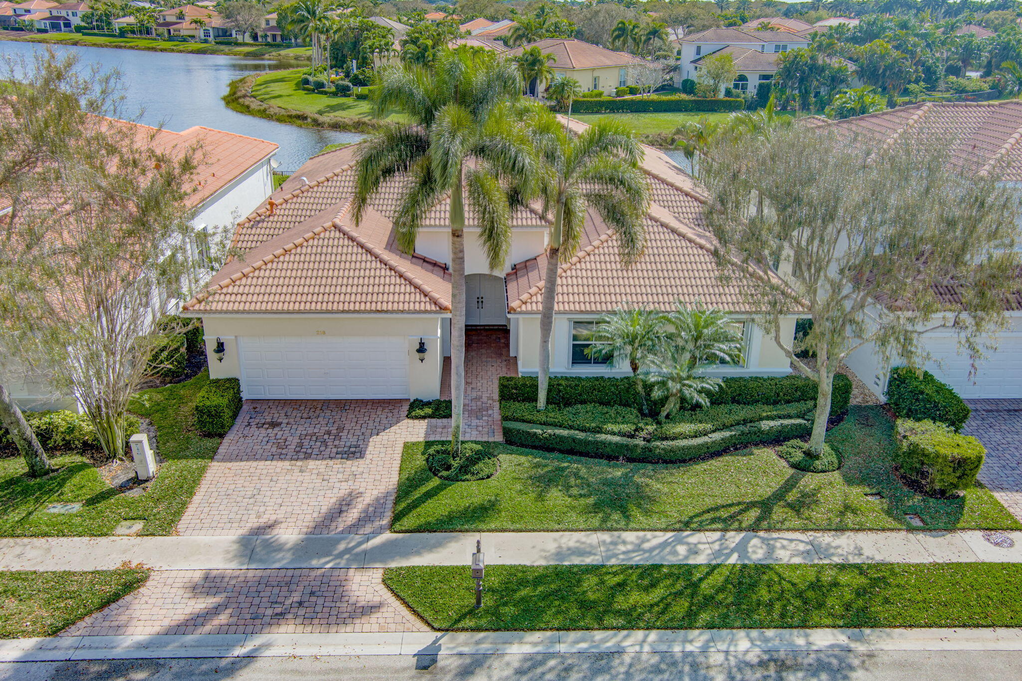 218 Sedona Way, Palm Beach Gardens, Palm Beach County, Florida - 4 Bedrooms  
2.5 Bathrooms - 