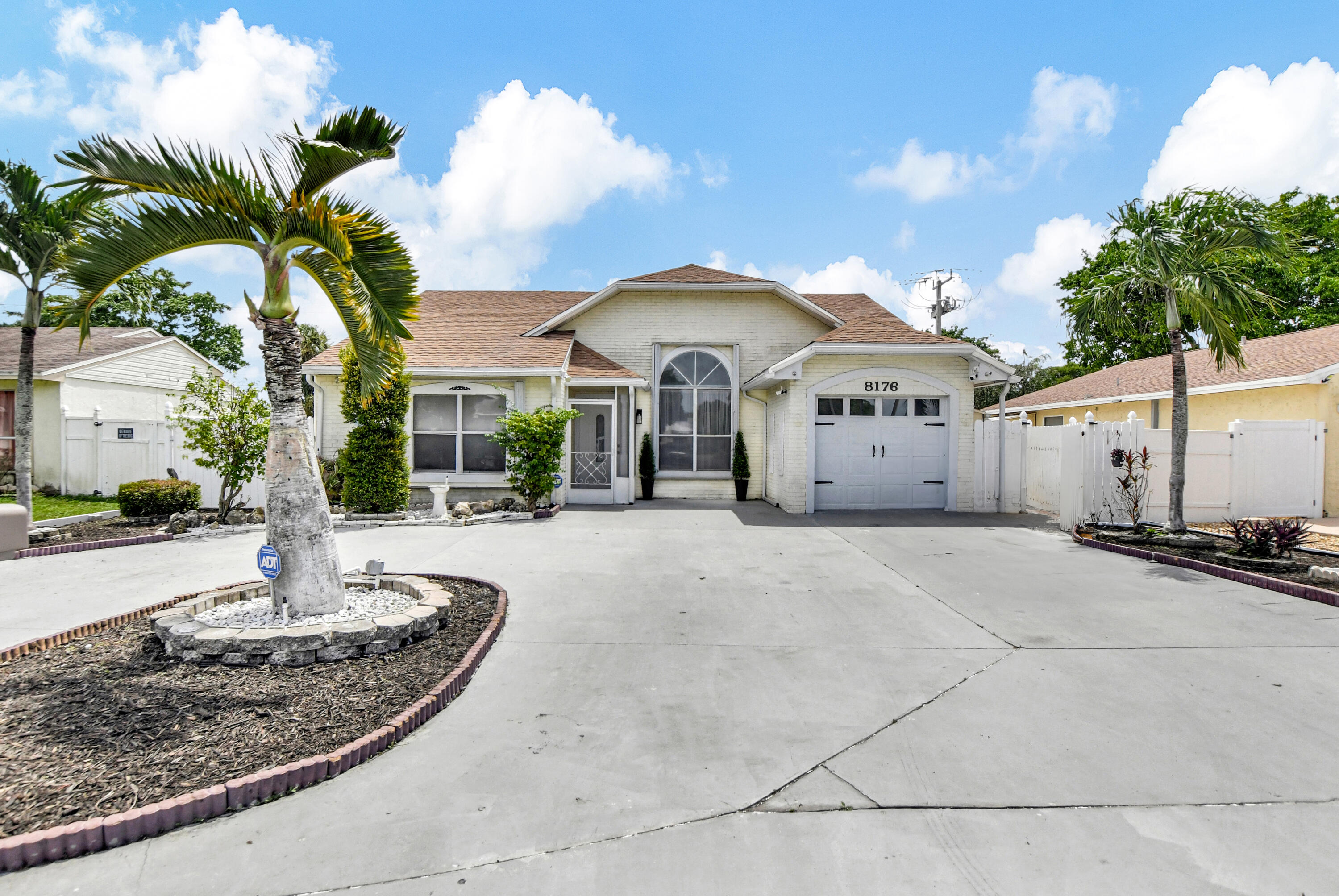 8176 Scenic Turn, Boca Raton, Palm Beach County, Florida - 9 Bedrooms  
4 Bathrooms - 