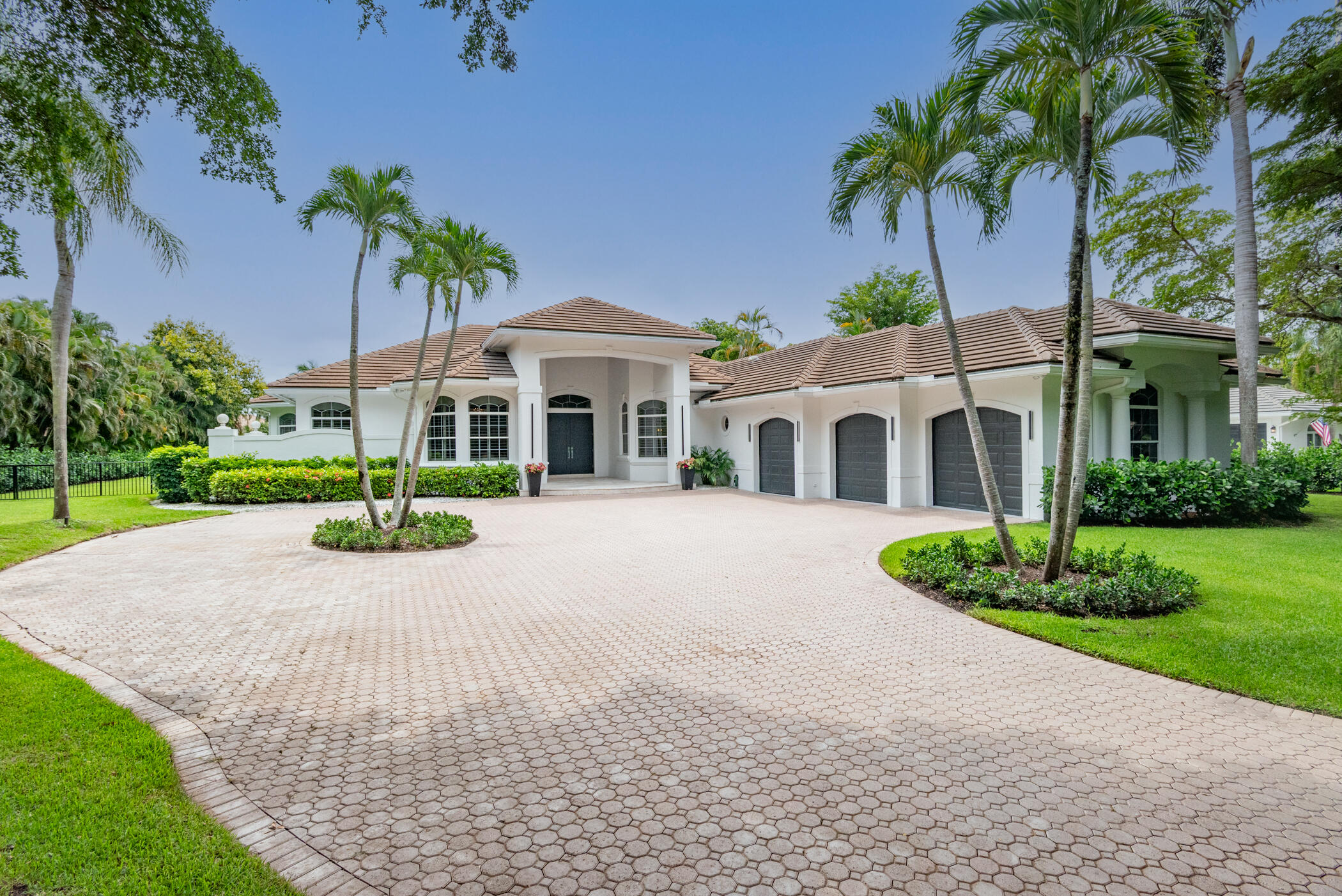 Property for Sale at 8246 Man O War Road, Palm Beach Gardens, Palm Beach County, Florida - Bedrooms: 6 
Bathrooms: 7.5  - $4,600,000