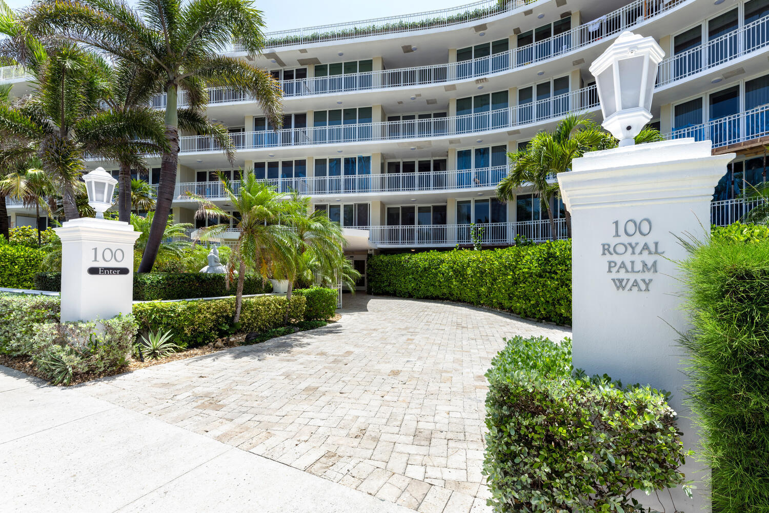 Property for Sale at 100 Royal Palm Way F4, Palm Beach, Palm Beach County, Florida - Bedrooms: 2 
Bathrooms: 2  - $6,295,000