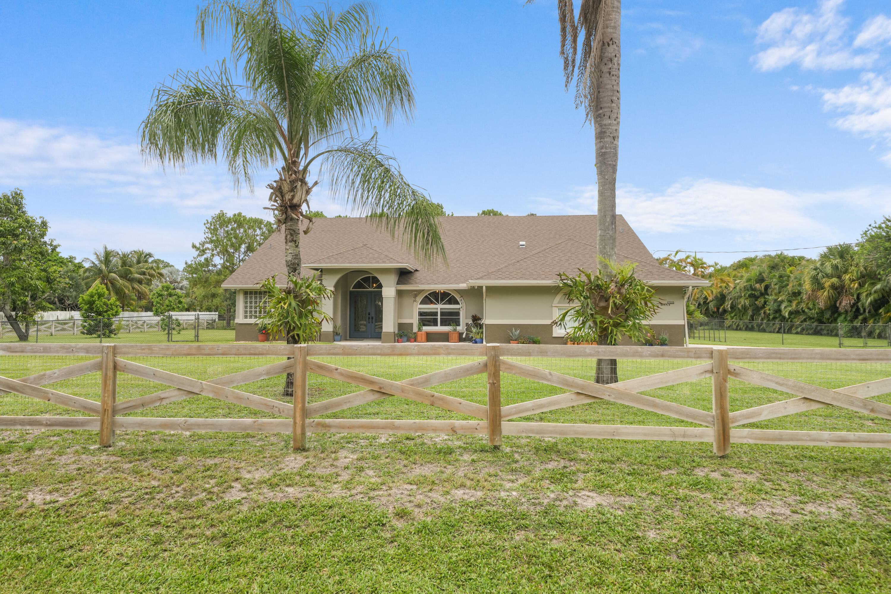 Property for Sale at 17223 89th Place, Loxahatchee, Palm Beach County, Florida - Bedrooms: 3 
Bathrooms: 2  - $675,000