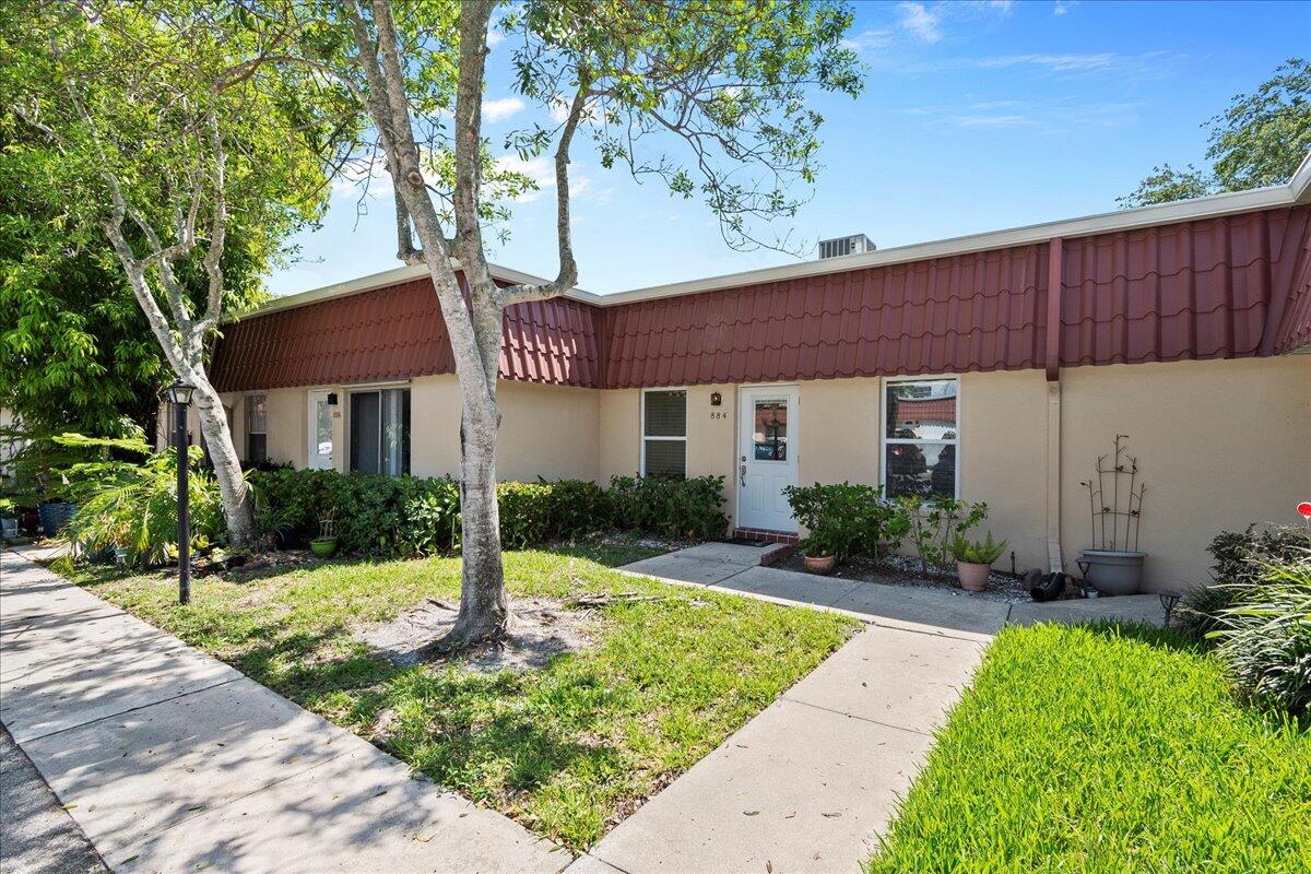 884 Worcester Lane, Lake Worth, Palm Beach County, Florida - 1 Bedrooms  
1 Bathrooms - 