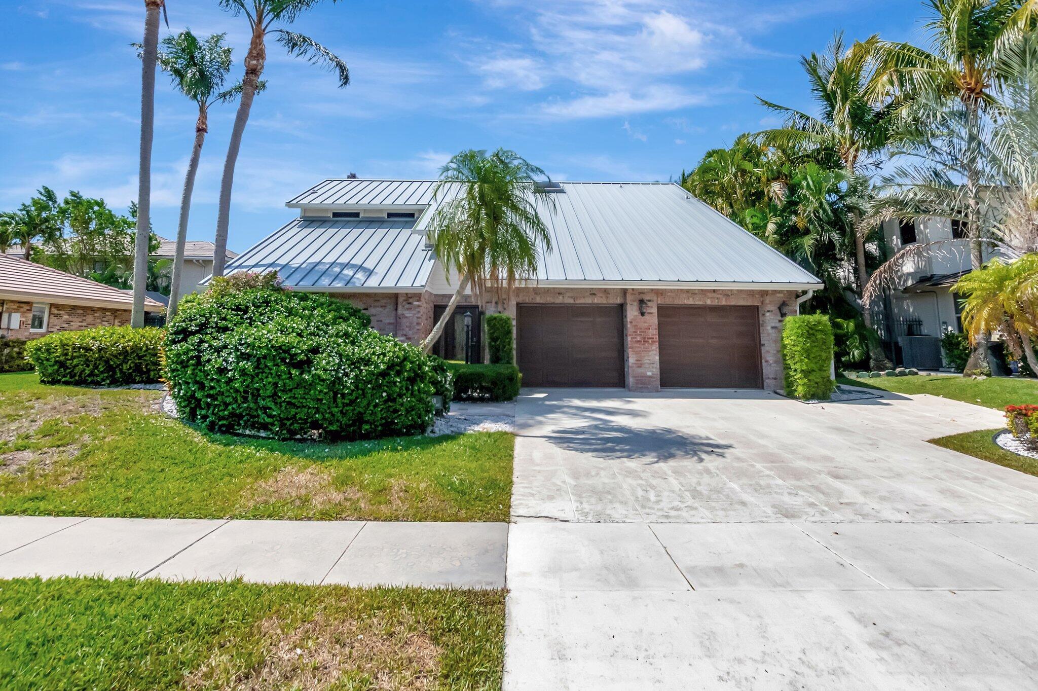 540 Sw 15th Street, Boca Raton, Palm Beach County, Florida - 5 Bedrooms  
4 Bathrooms - 