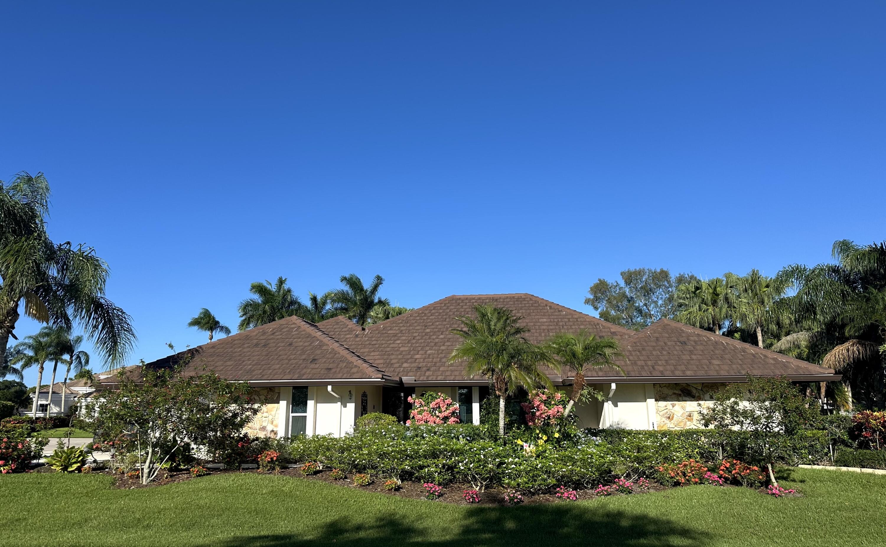 Property for Sale at 1 Cuillan Circle, Palm Beach Gardens, Palm Beach County, Florida - Bedrooms: 3 
Bathrooms: 2.5  - $1,350,000