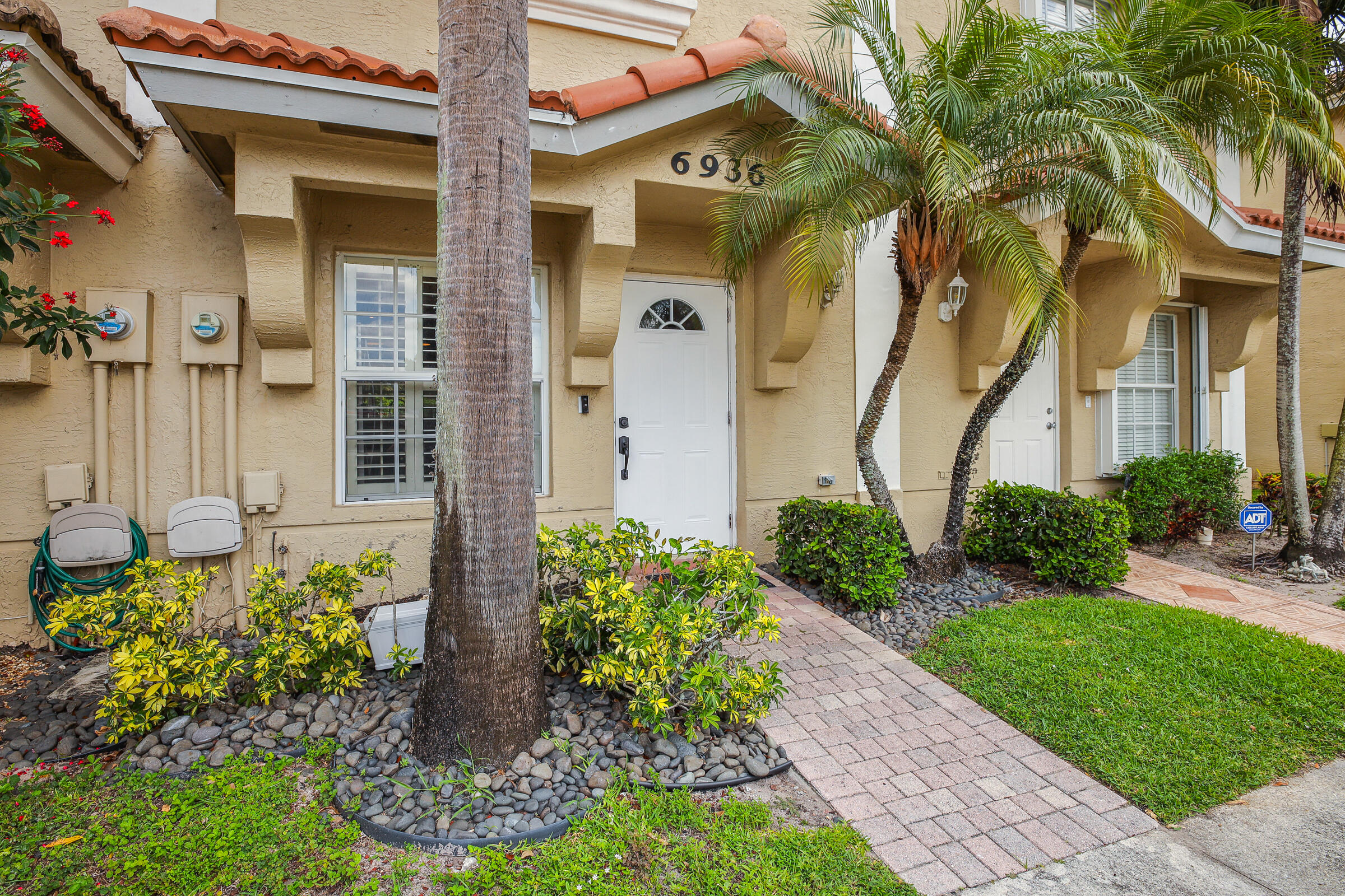 Property for Sale at 6936 Stoney Creek Circle, Lake Worth, Palm Beach County, Florida - Bedrooms: 2 
Bathrooms: 2.5  - $330,000