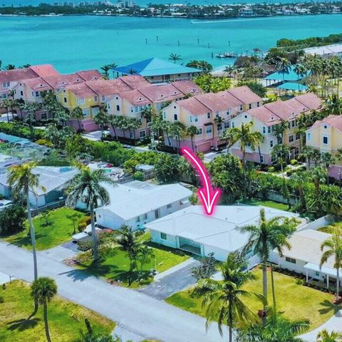 Photo of 632 Las Palmas Park, Boynton Beach, FL 33435 (MLS # RX-11125773)