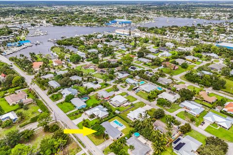 Photo of 4879 SE Horseshoe Point Road, Stuart, FL 34997 (MLS # RX-11125225)