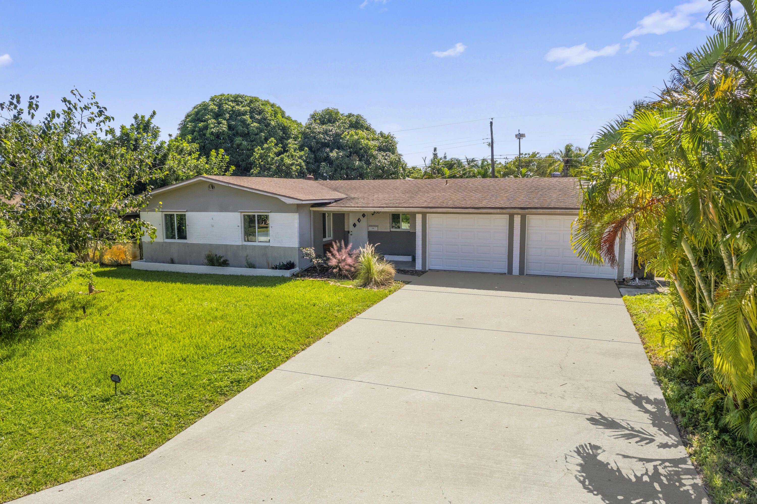 430 Sw 6th Avenue, Boynton Beach, Palm Beach County, Florida - 3 Bedrooms  
2 Bathrooms - 