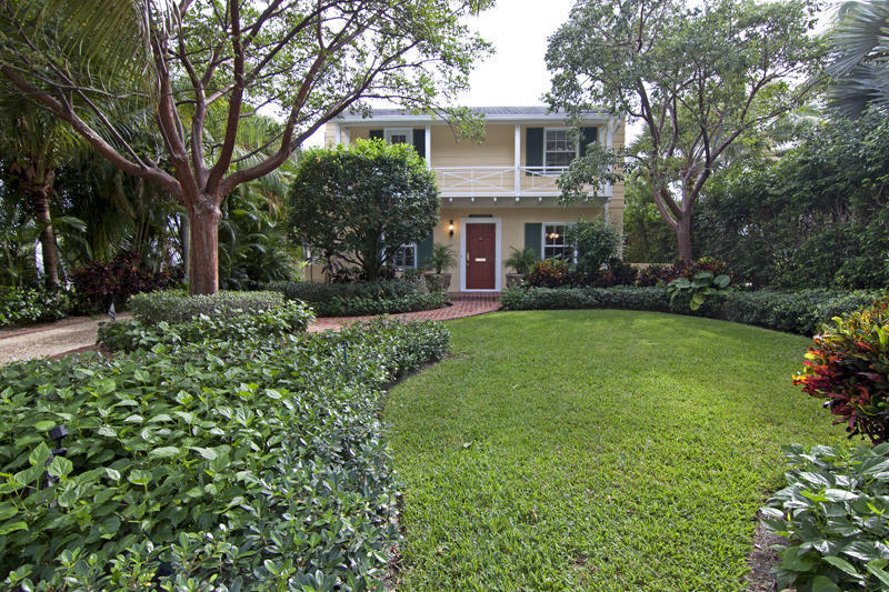 Photo 1 of 214 E Lakewood Road, West Palm Beach, Florida, $4,900, Web #: 10316298