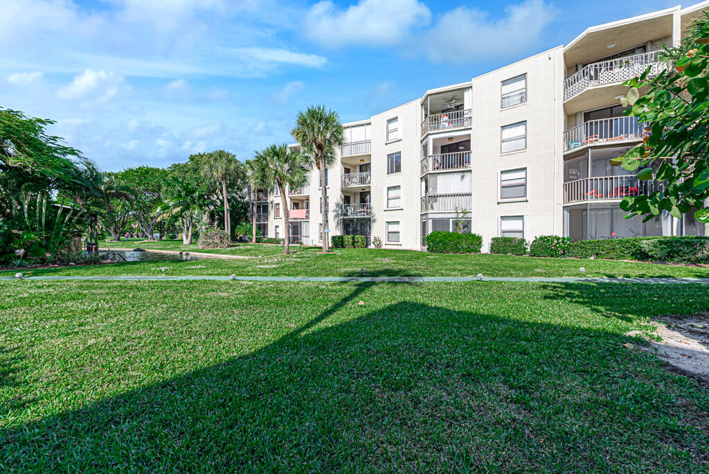 890 N Federal Highway 308, Lantana, Palm Beach County, Florida - 2 Bedrooms  
2 Bathrooms - 