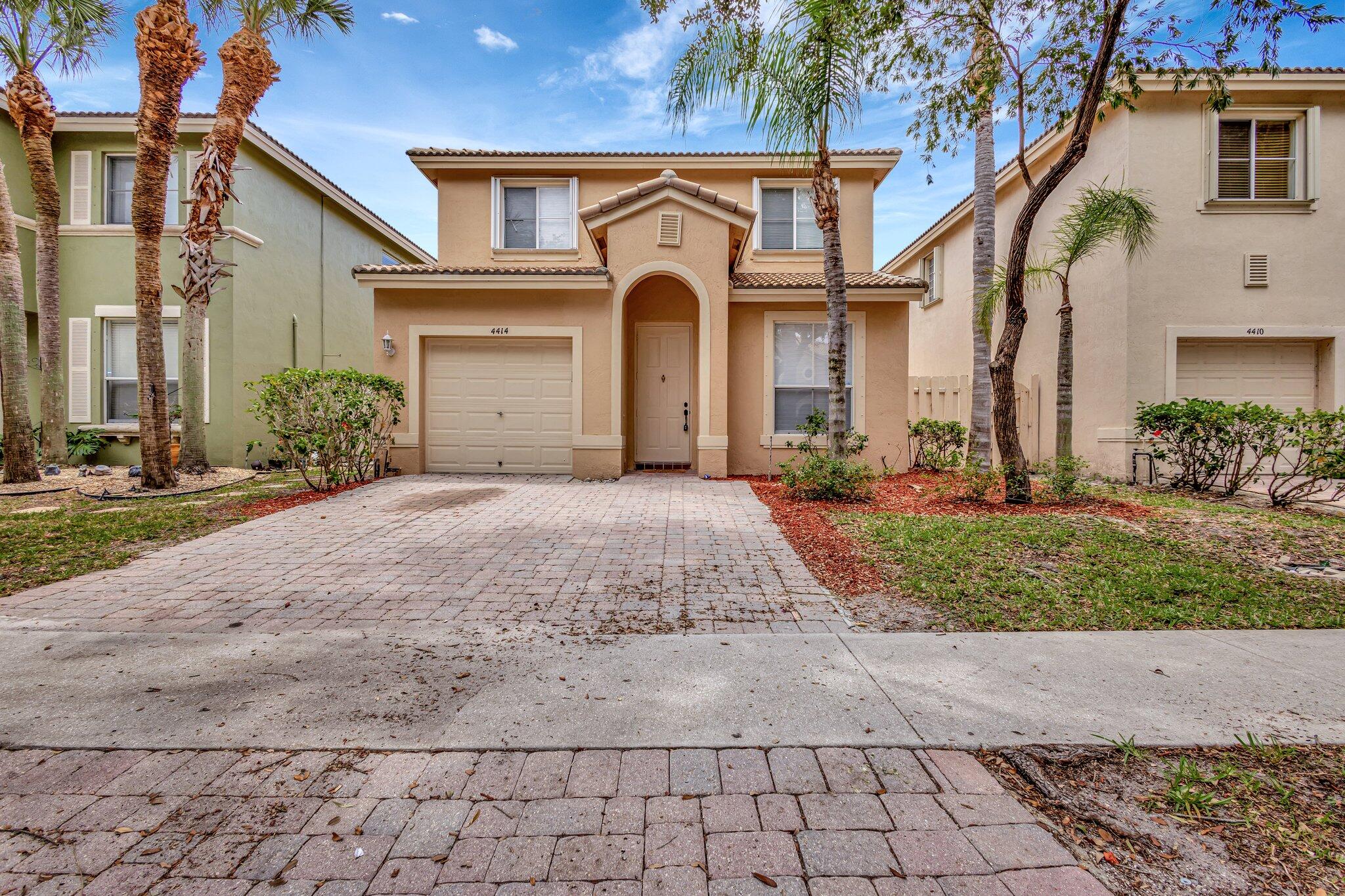 4414 Lake Lucerne Circle, West Palm Beach, Palm Beach County, Florida - 4 Bedrooms  
3 Bathrooms - 