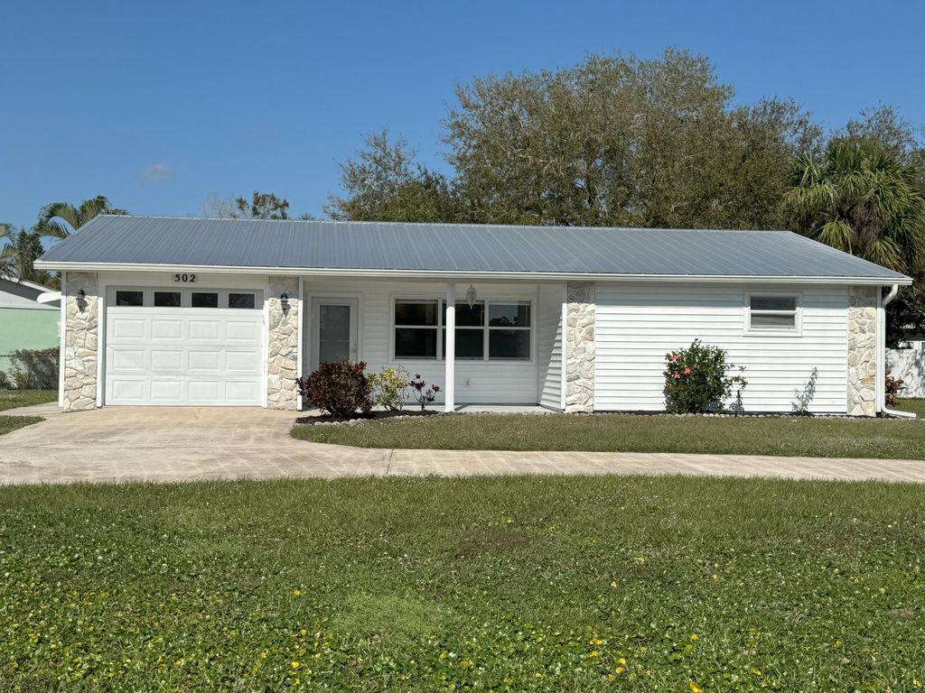 Photo of 502 Park Avenue, Sebastian, FL 32958 (MLS # RX-11123351)