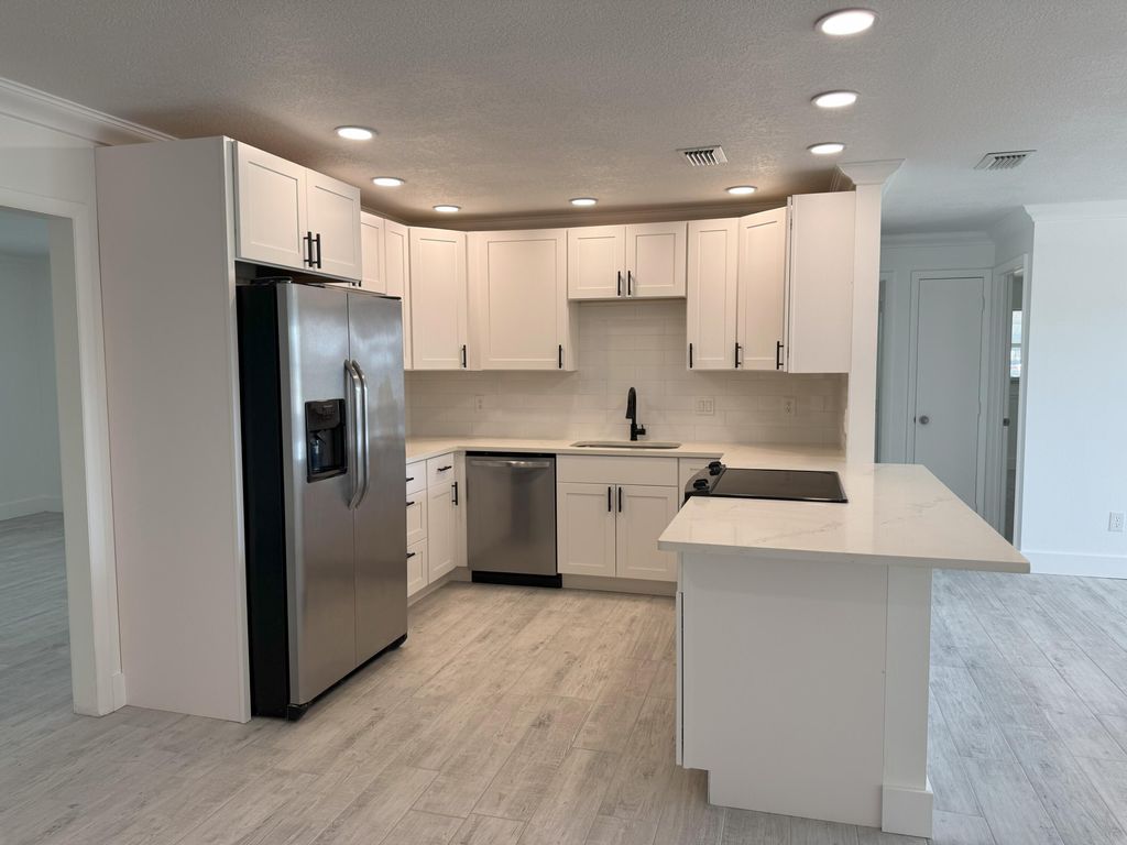 Photo of 502 Park Avenue, Sebastian, FL 32958 (MLS # RX-11123351)
