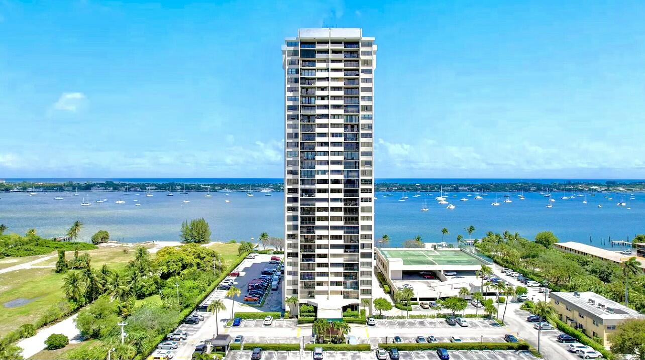 Property for Sale at 5600 N Flagler Drive 2502, West Palm Beach, Palm Beach County, Florida - Bedrooms: 2 
Bathrooms: 2  - $259,900