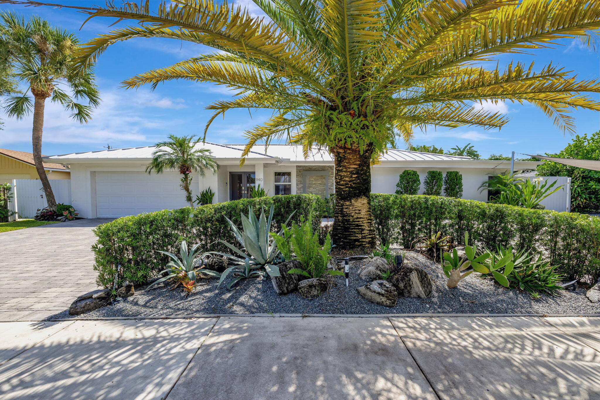 Property for Sale at 940 Sw 18th Street, Boca Raton, Palm Beach County, Florida - Bedrooms: 4 
Bathrooms: 3  - $1,589,000