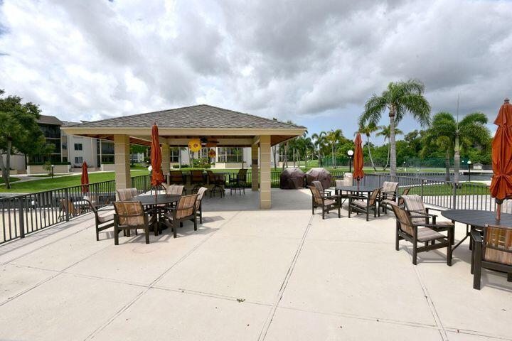 11811 Ave Of The Pga 2-1 C, Palm Beach Gardens, Palm Beach County, Florida - 2 Bedrooms  
1.5 Bathrooms - 