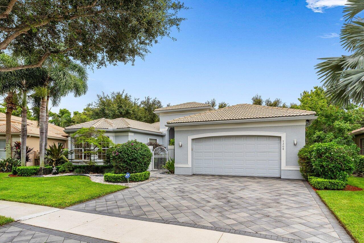 7208 Corning Circle, Boynton Beach, Palm Beach County, Florida - 3 Bedrooms  
2.5 Bathrooms - 