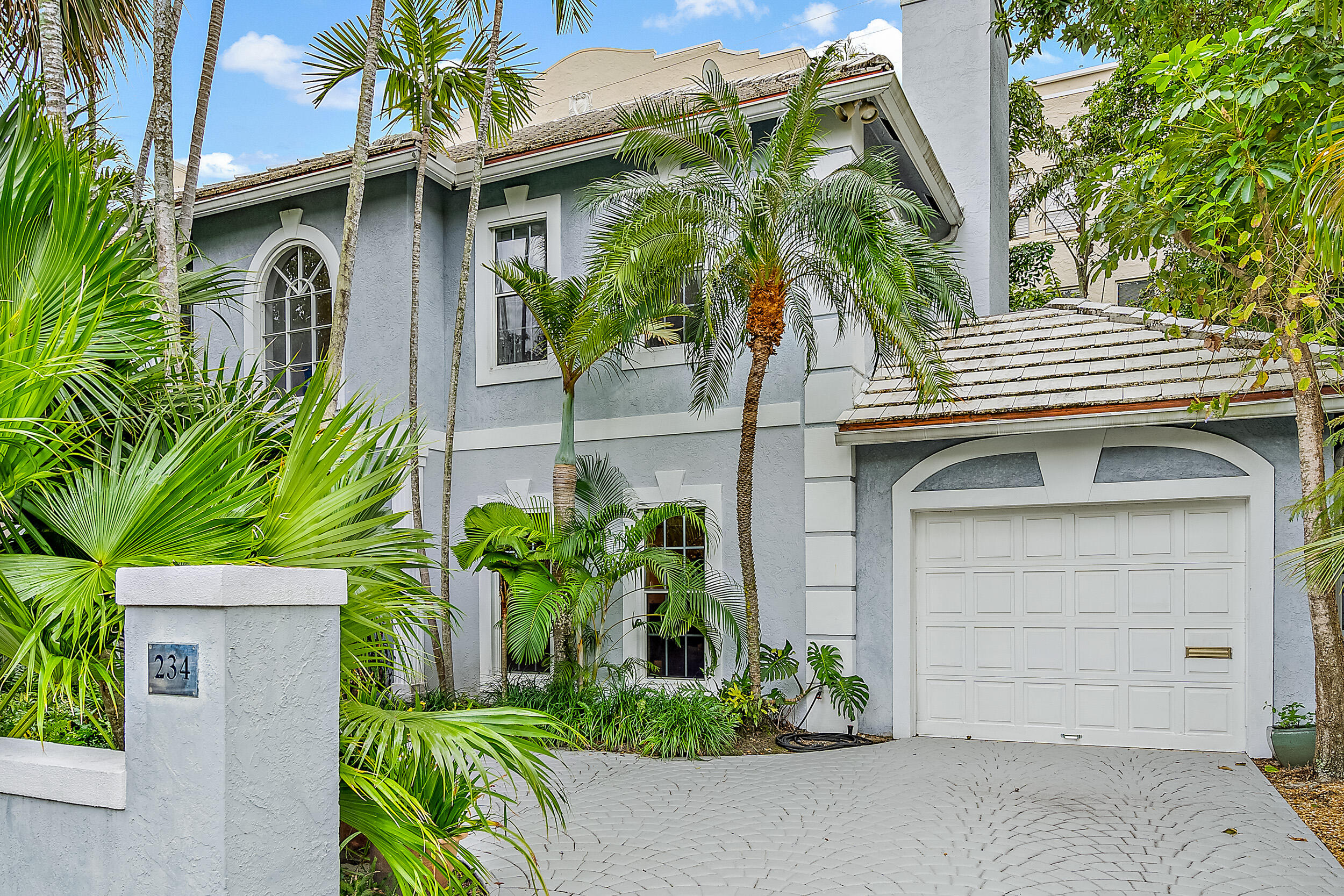 234 Park Avenue, Palm Beach, Palm Beach County, Florida - 3 Bedrooms  
2.5 Bathrooms - 