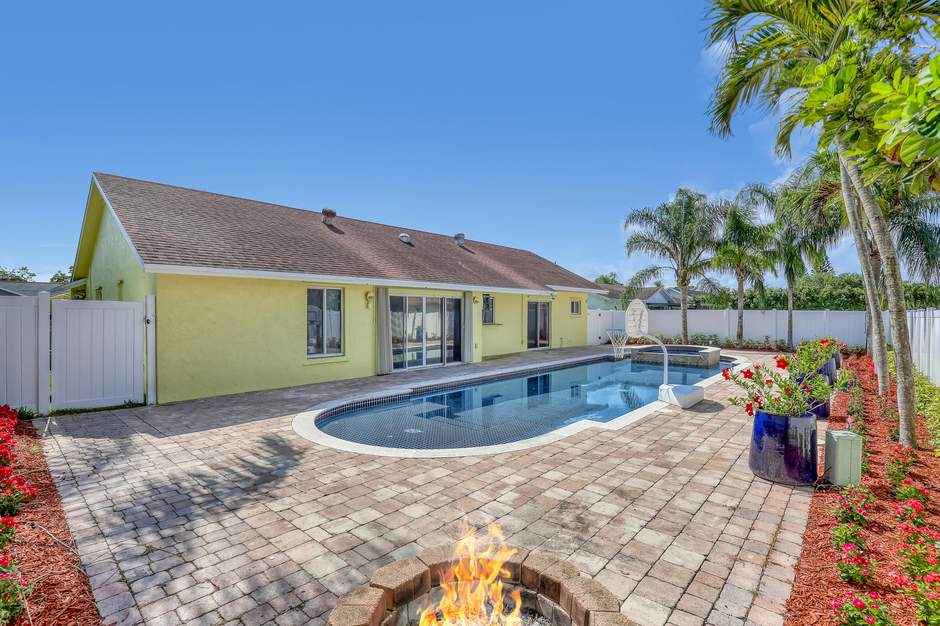 Property for Sale at 5053 Ouachita Drive, Lake Worth, Palm Beach County, Florida - Bedrooms: 3 
Bathrooms: 2  - $650,000