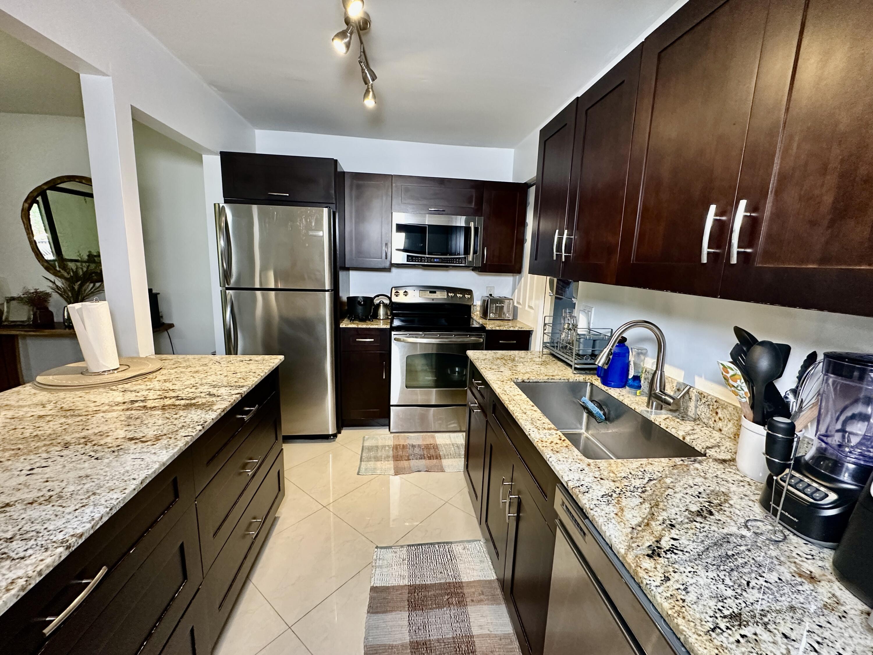 Property for Sale at 7200 Nw 2nd Avenue 118, Boca Raton, Palm Beach County, Florida - Bedrooms: 2 
Bathrooms: 2  - $299,000
