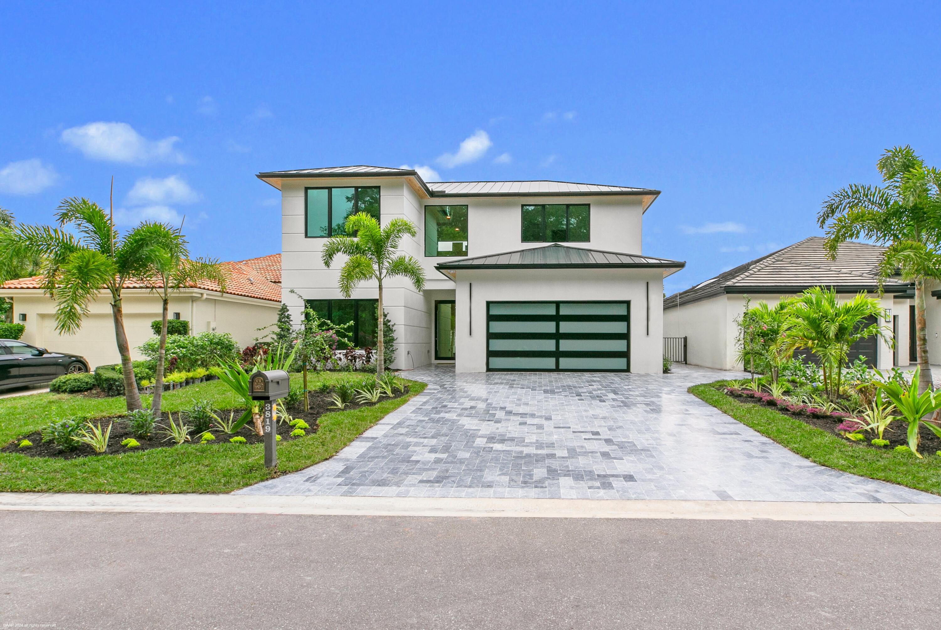 3819 Toulouse Drive, Palm Beach Gardens, Palm Beach County, Florida - 5 Bedrooms  
5.5 Bathrooms - 