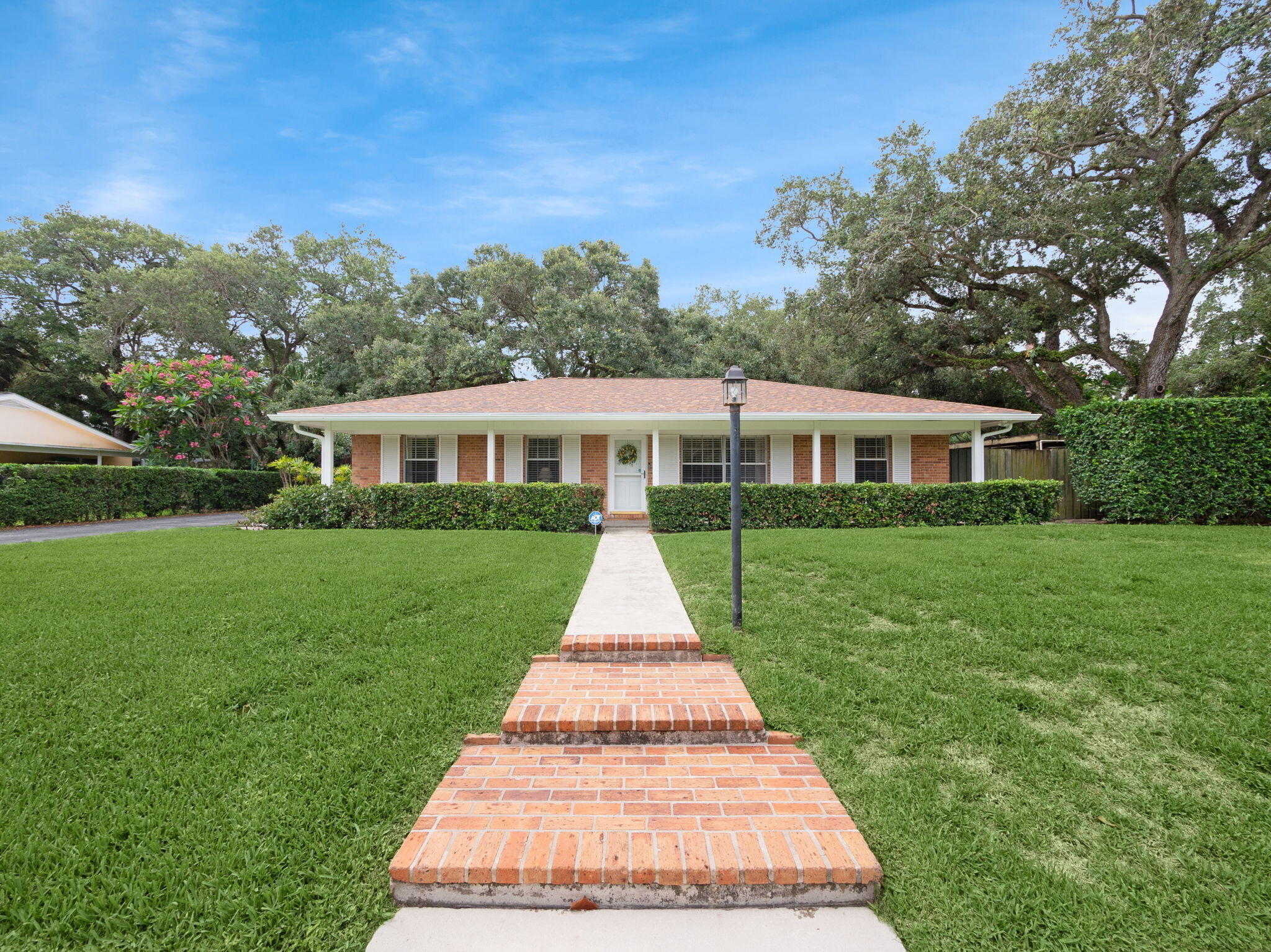 Property for Sale at 2712 Lone Pine Road, Palm Beach Gardens, Palm Beach County, Florida - Bedrooms: 3 
Bathrooms: 2  - $635,000