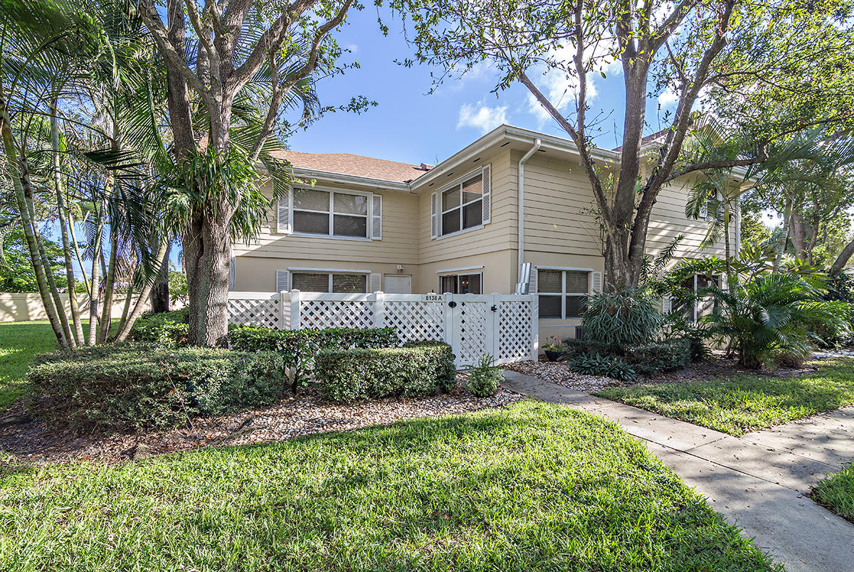 Photo 1 of 8138 Bridgewater Court 38A, West Palm Beach, Florida, $219,000, Web #: 10382140