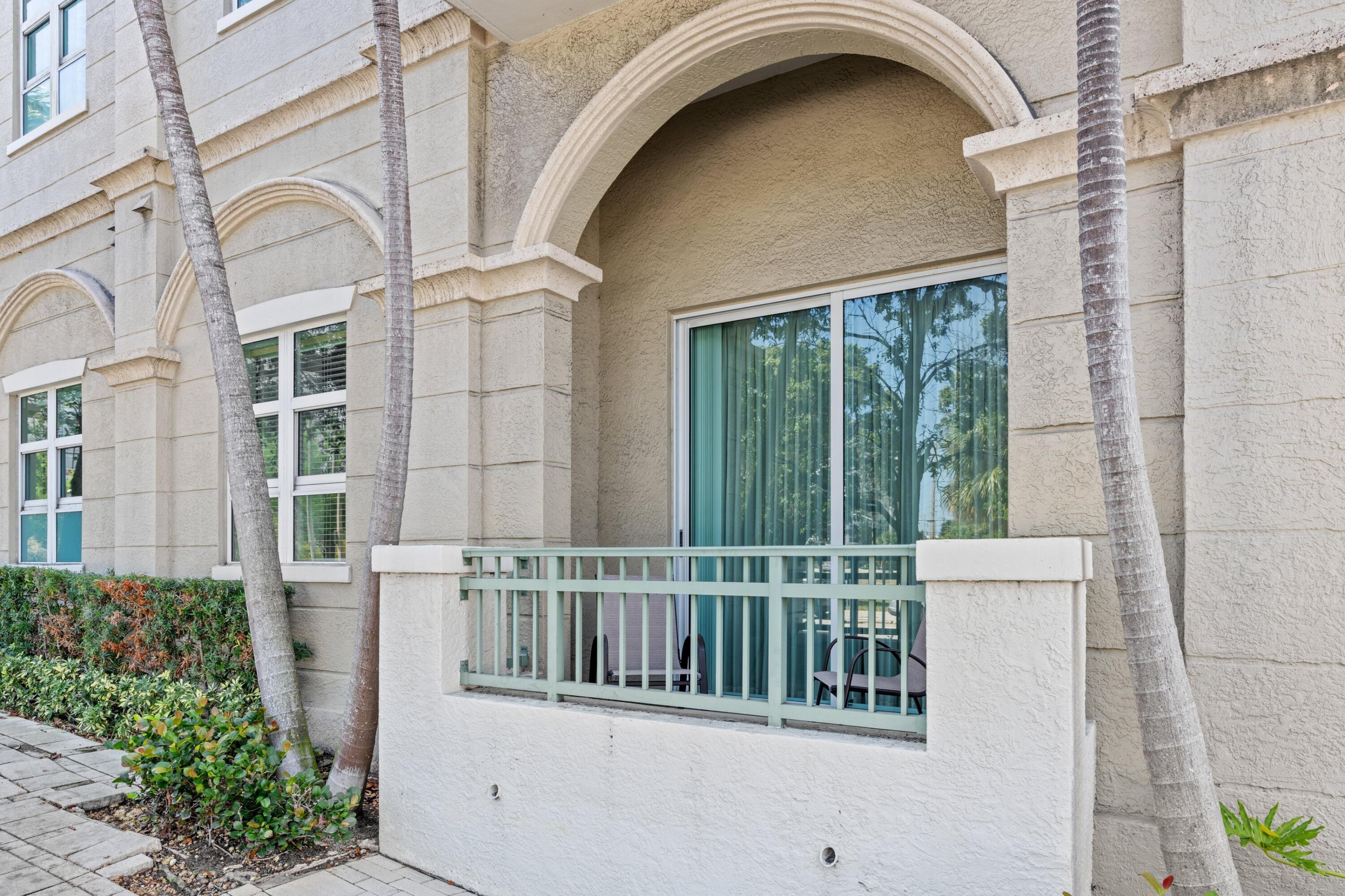 Property for Sale at 403 S Sapodilla Avenue 101, West Palm Beach, Palm Beach County, Florida - Bedrooms: 1 
Bathrooms: 1  - $419,000