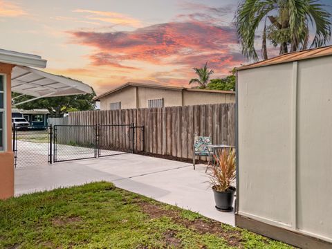 Tiny photo for 4200 NW 12th Avenue, Oakland Park, FL 33309 (MLS # RX-11115369)