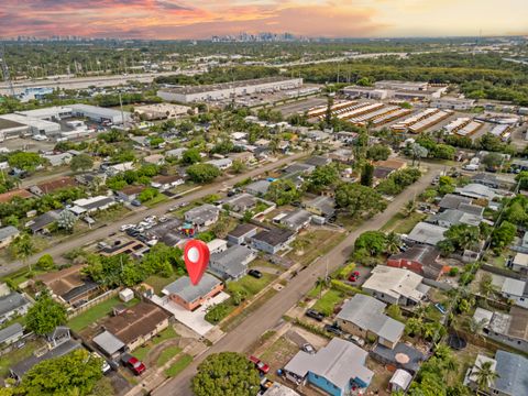 Tiny photo for 4200 NW 12th Avenue, Oakland Park, FL 33309 (MLS # RX-11115369)