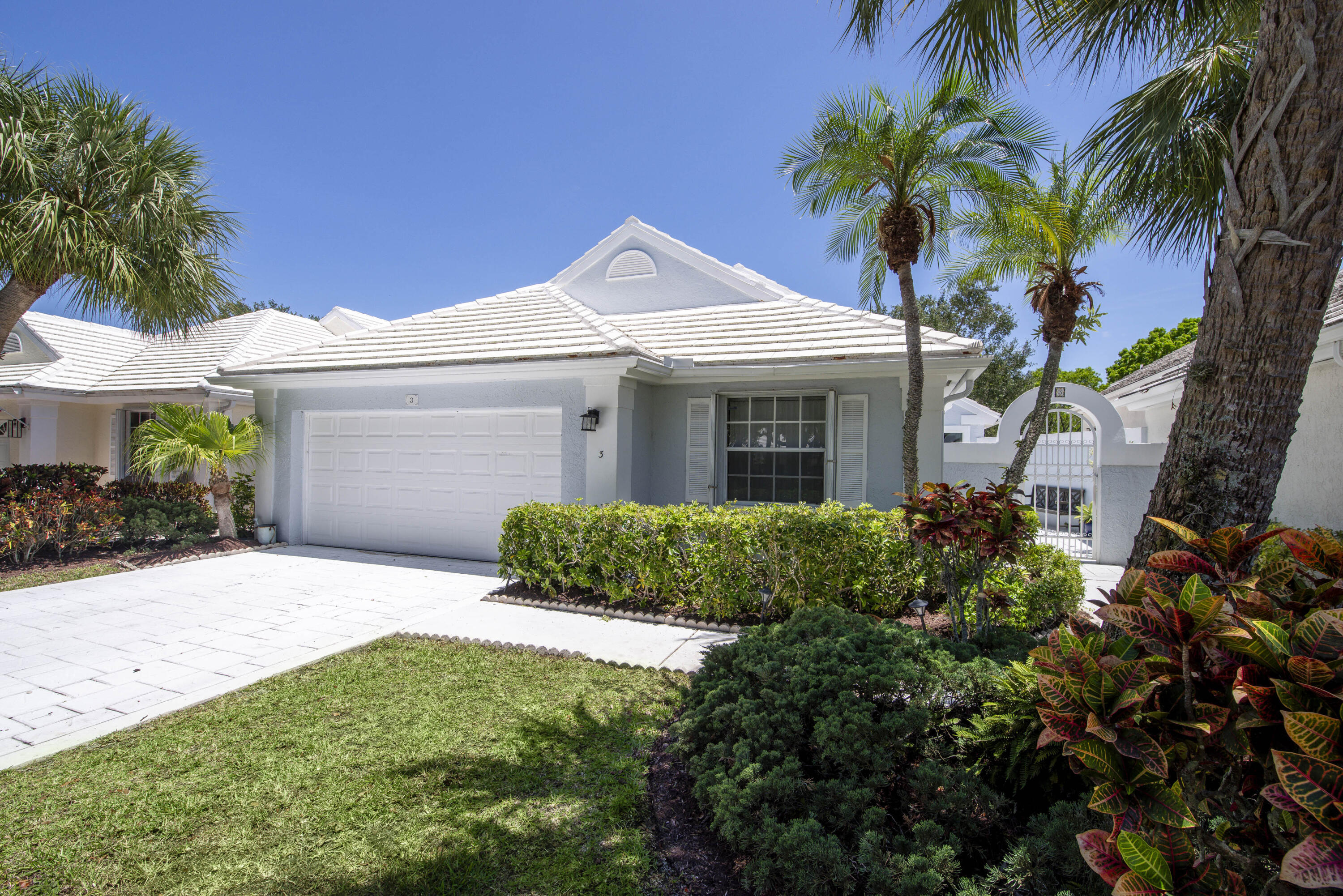 Property for Sale at 3 Blenheim Court, Palm Beach Gardens, Palm Beach County, Florida - Bedrooms: 3 
Bathrooms: 2  - $597,500